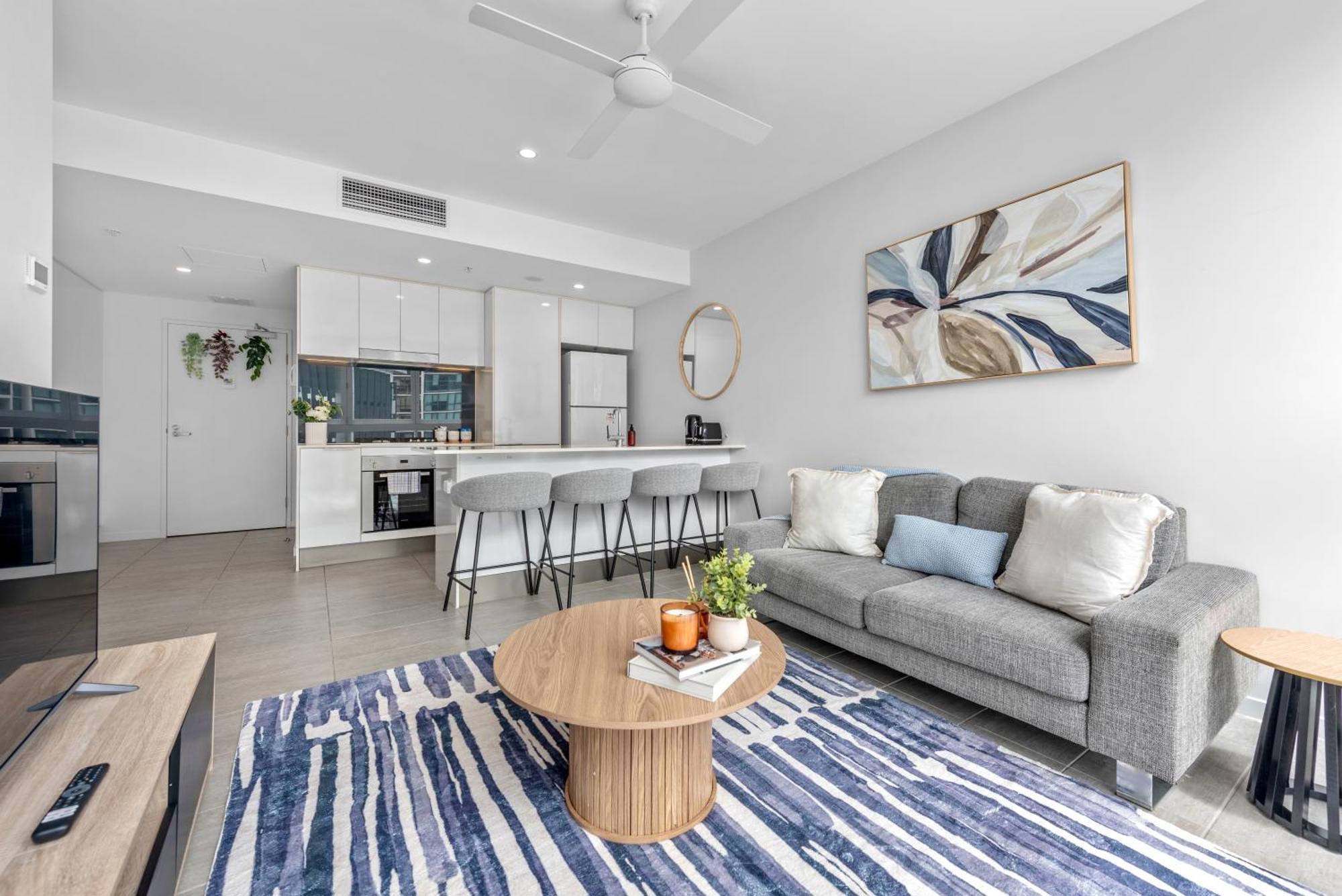 Modern 1br With Parking And Study Desk! Apartment *