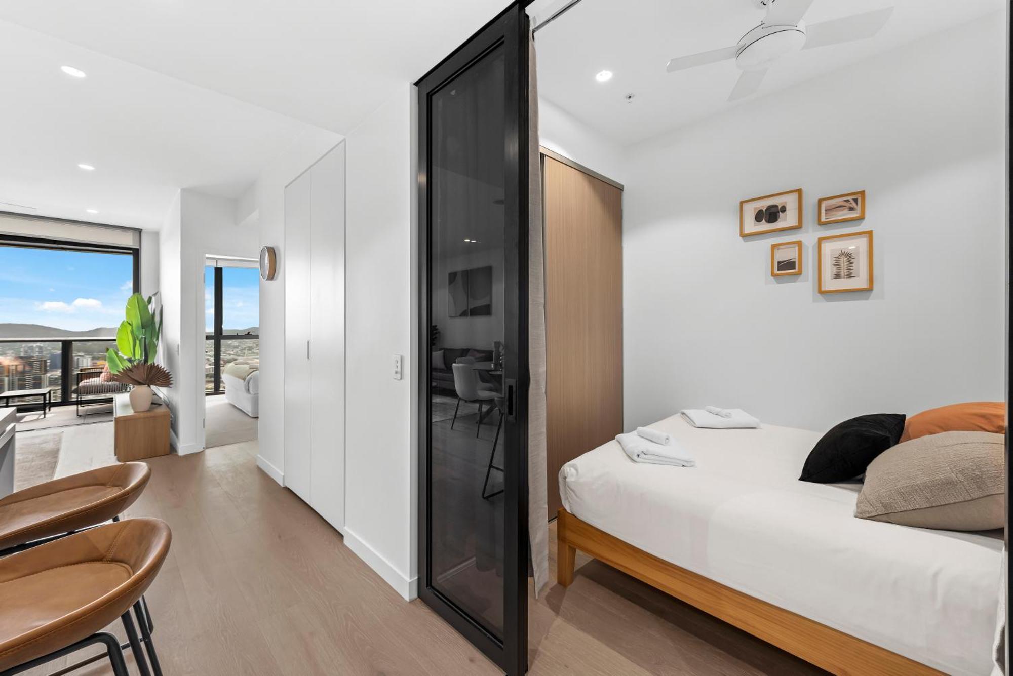 Queens Wharf - Luxe 2br With Stunning Views And Pool Apartment