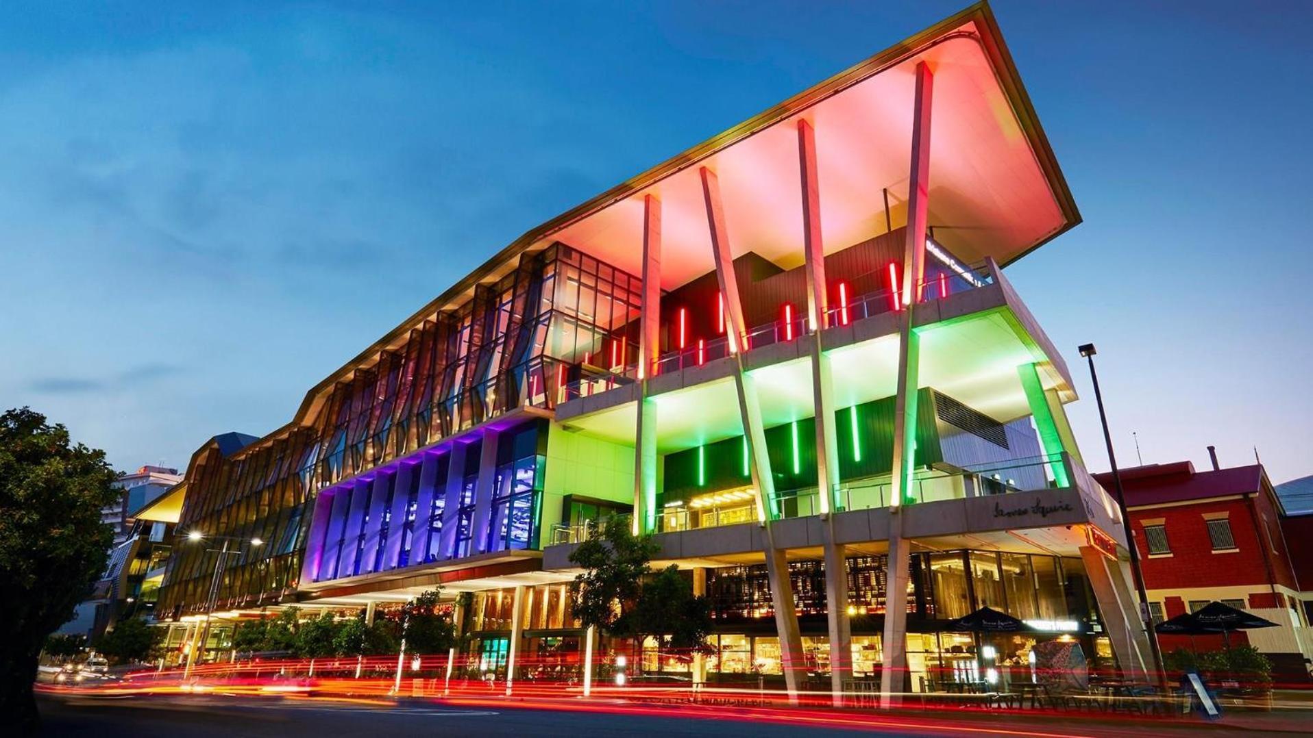 Apartment Stunning 1b In South Bank With River & Mountain View Brisbane