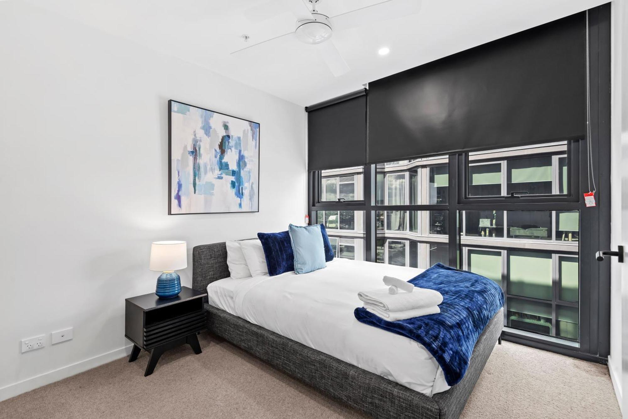 Stylish Valley Pad With Views, Rooftop And Wi-fi Apartment