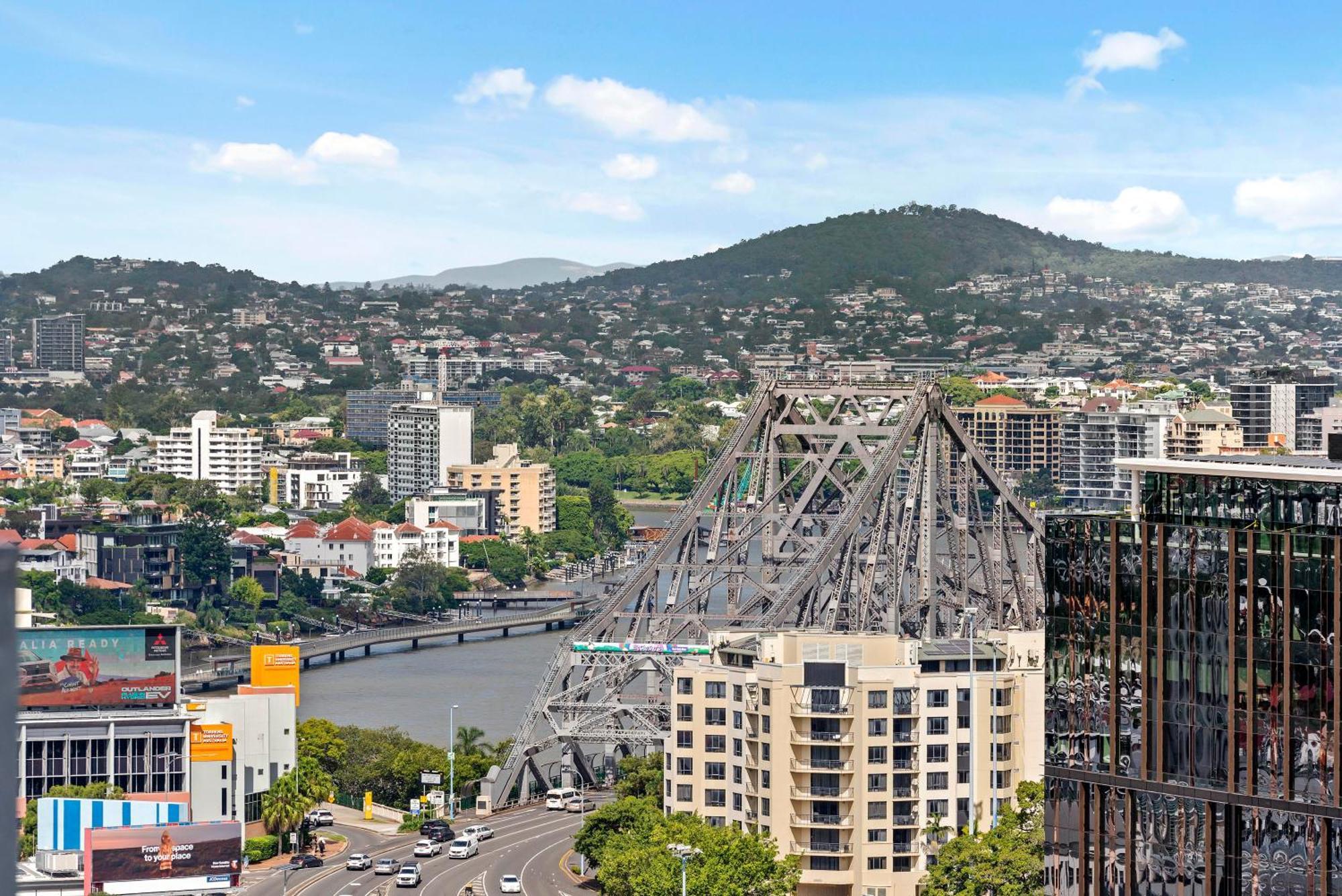 Stylish Valley Pad With Views, Rooftop And Wi-fi * Brisbane