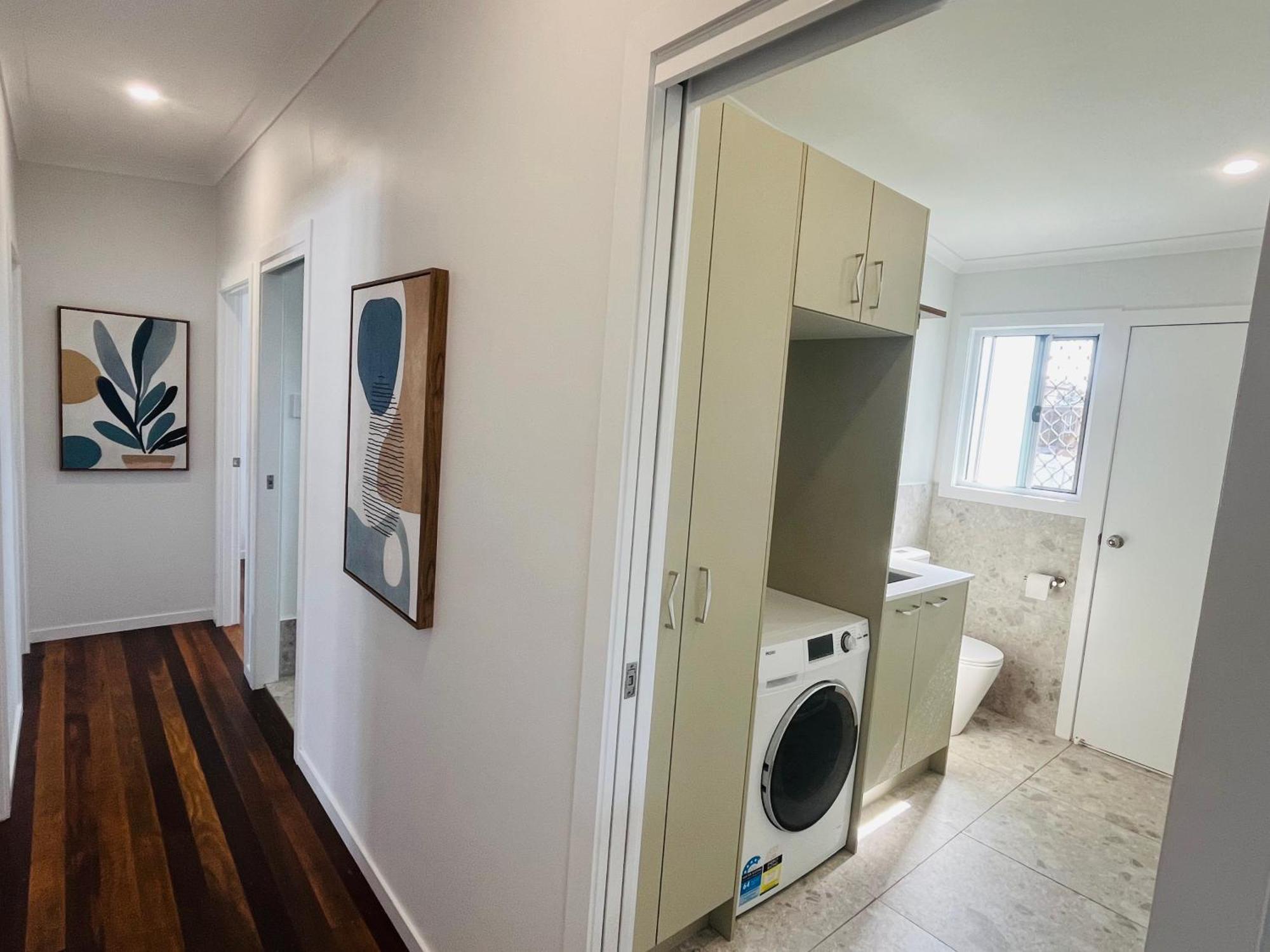 Peaceful Cottage-style - Walk To Boondall Station - 12 Mins To Airport! Holiday home Brisbane