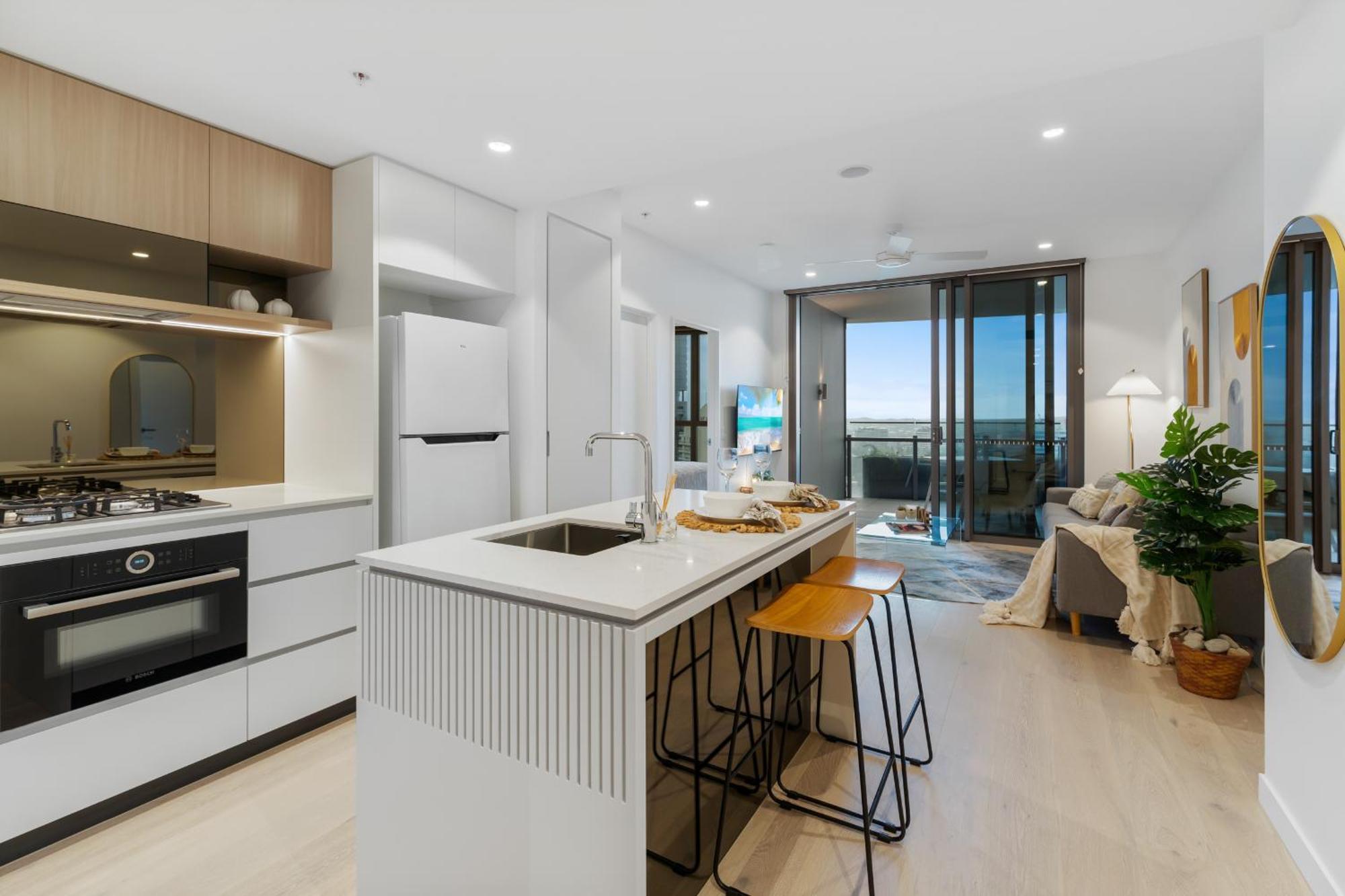 Sky Living & River Views In Queens Wharf Residences Apartment *