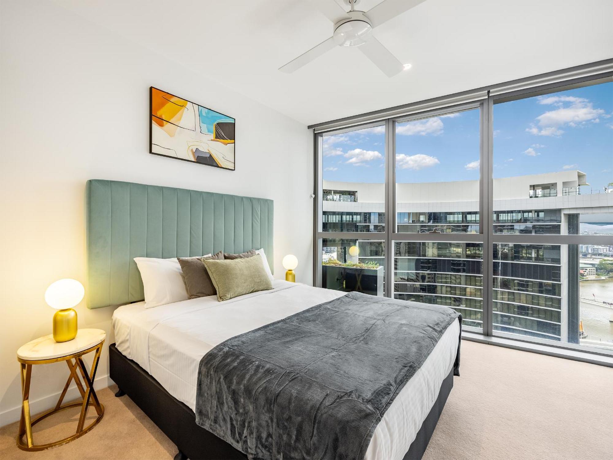 Sky Living & River Views In Queens Wharf Residences