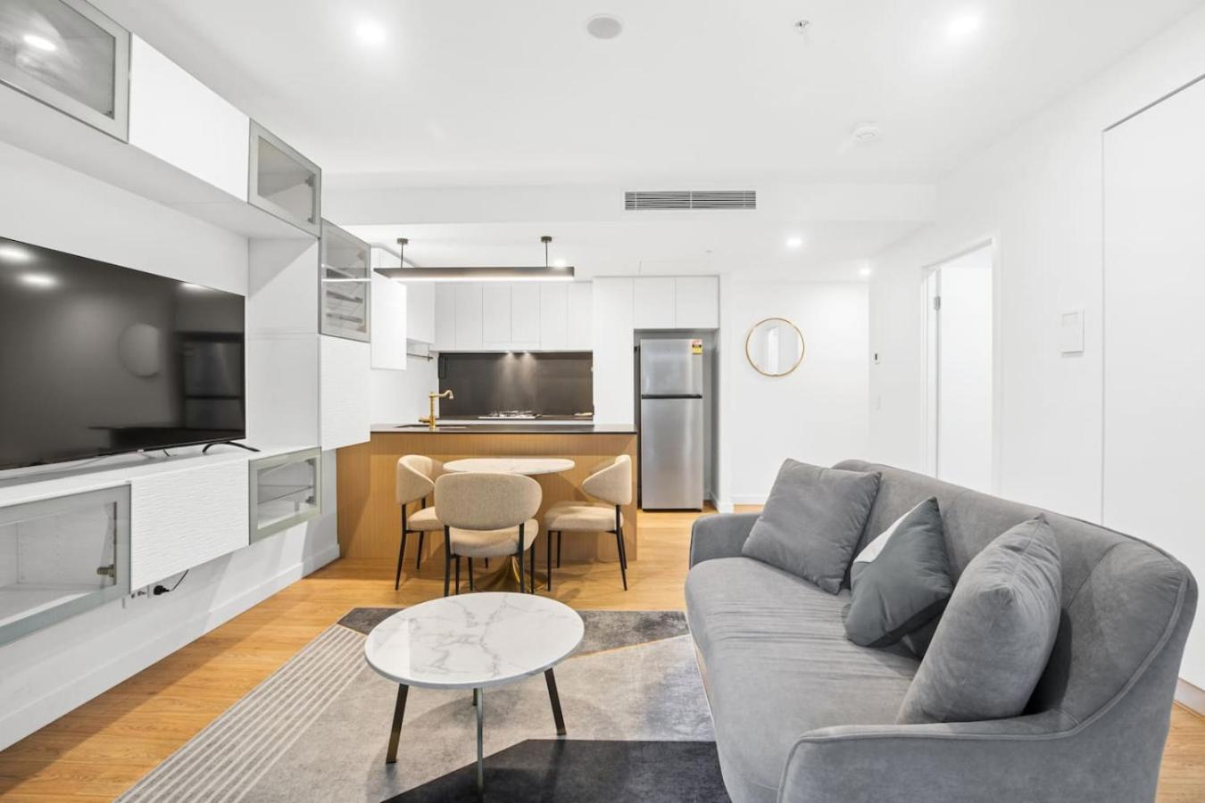 One Bedroom Near Theatres Galleries * Brisbane