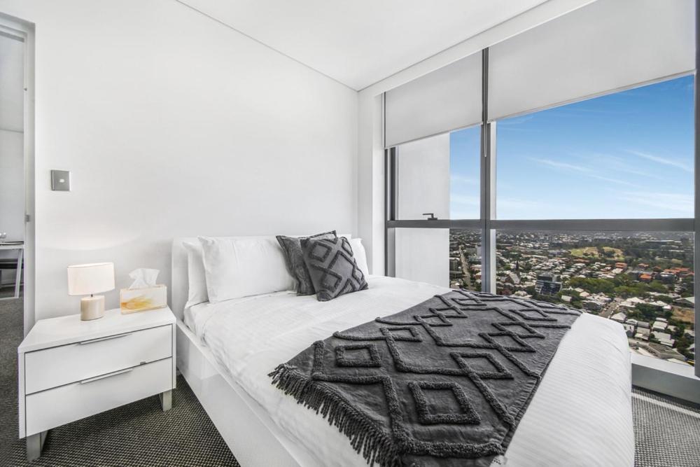 Cosy 1-bed 41st Floor Views Apartment