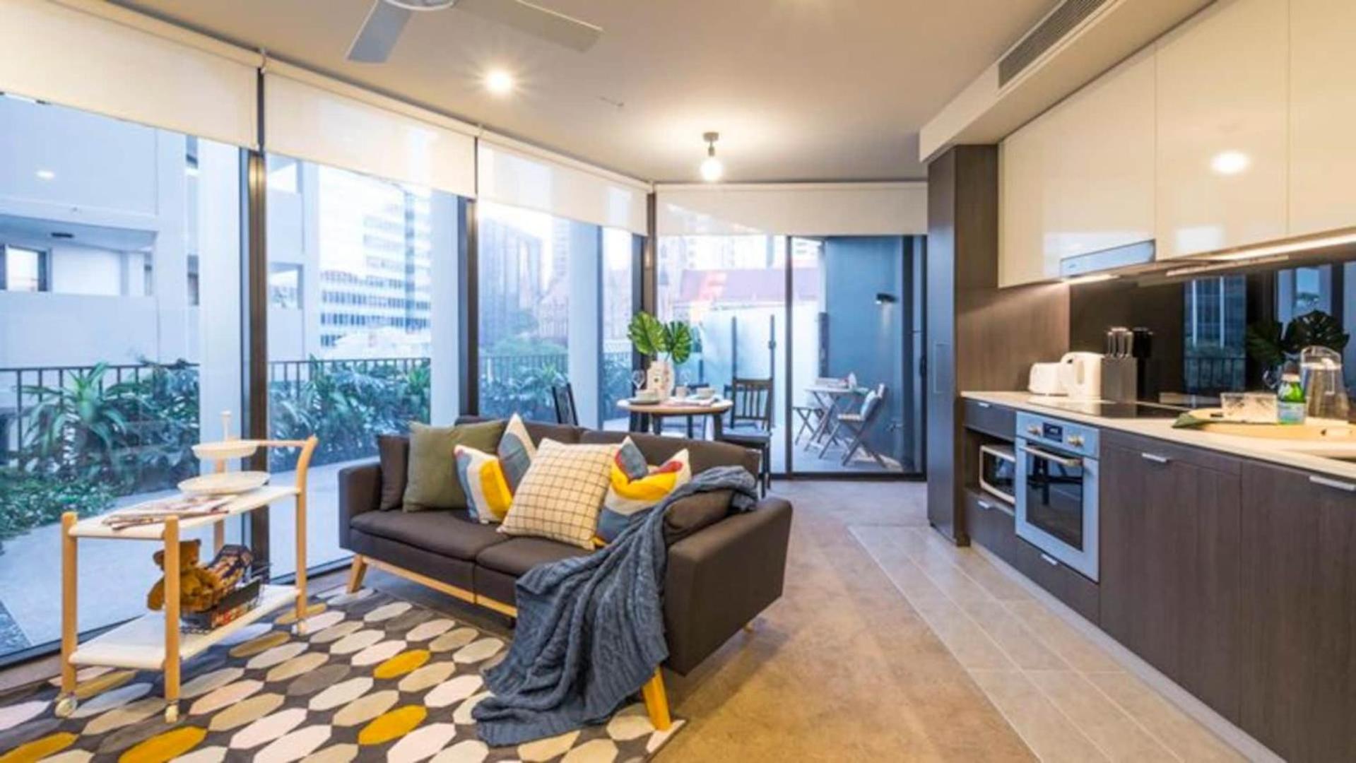 Kozyguru | Cbd | 1 Bed | Spire Brisbane