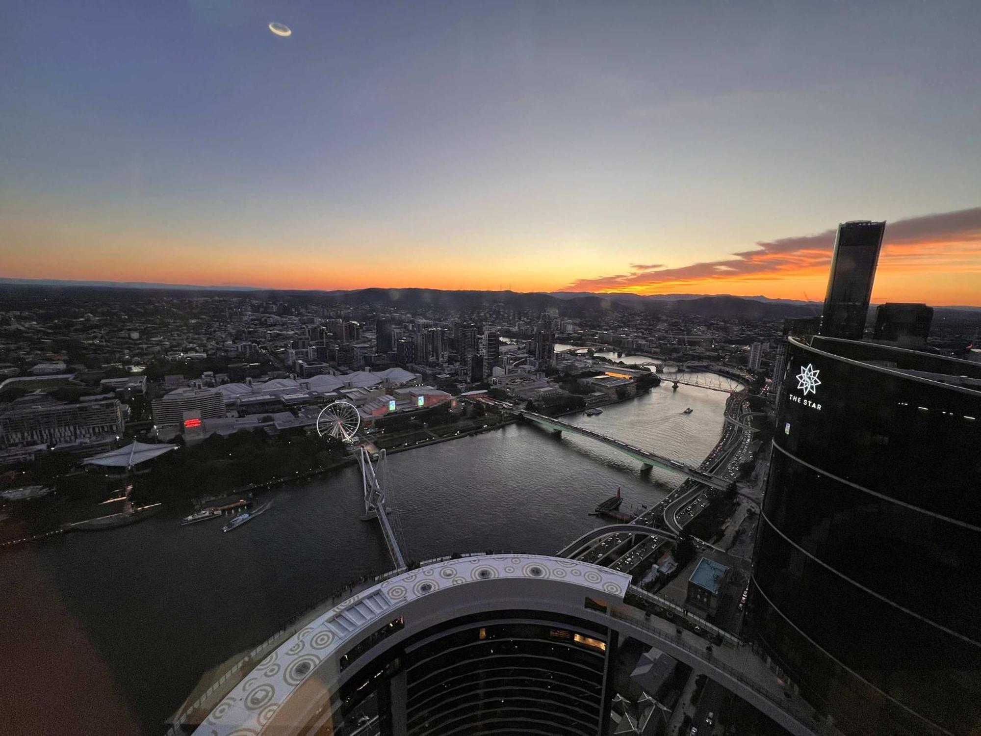 Apartment Level 51 Skybound Riverview Sanctuary On Casino *