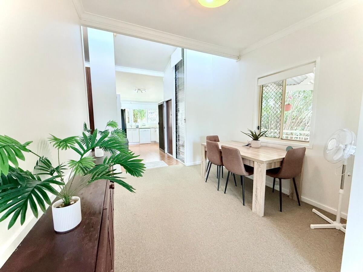 Leafy 3-bedroom Escape To Nature-air Conditioned With Smart Entry *