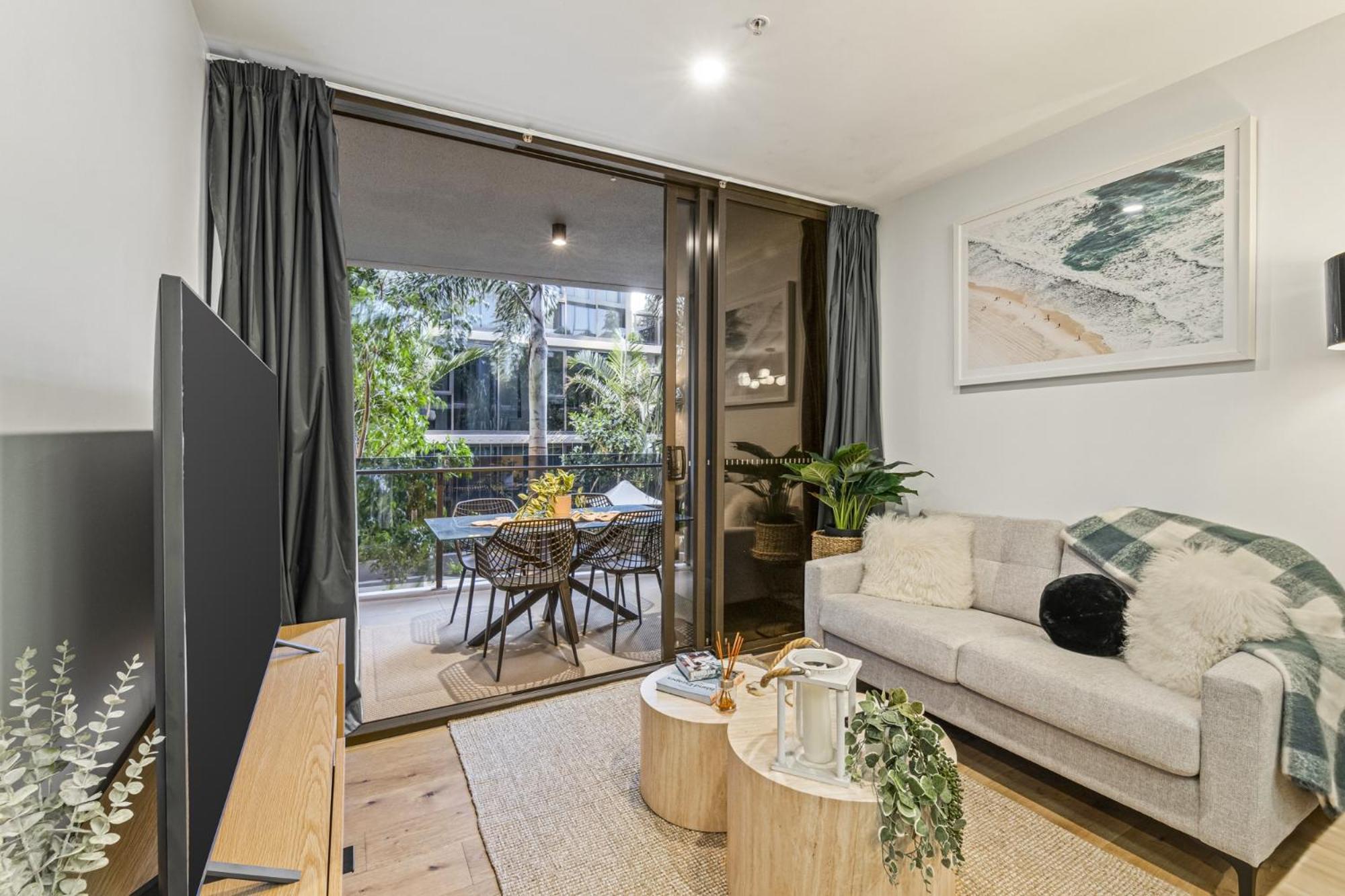 Modern South Bank Apt Walk To Dining & Museums Apartment Brisbane