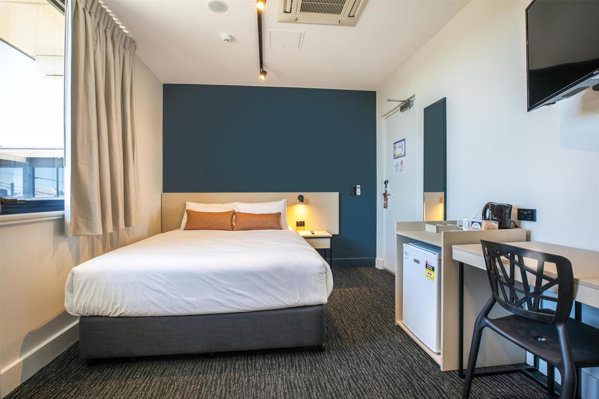 Nightcap At Chardons Corner 3*