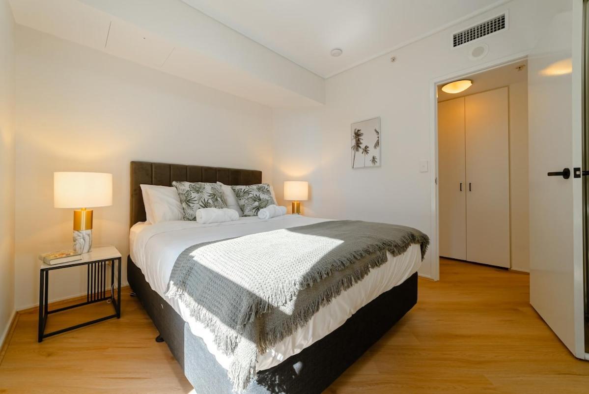 Lux 18th Floor 2br 2bath, River View, Pool, Spa, Sauna, Gym, Wifi, * Brisbane