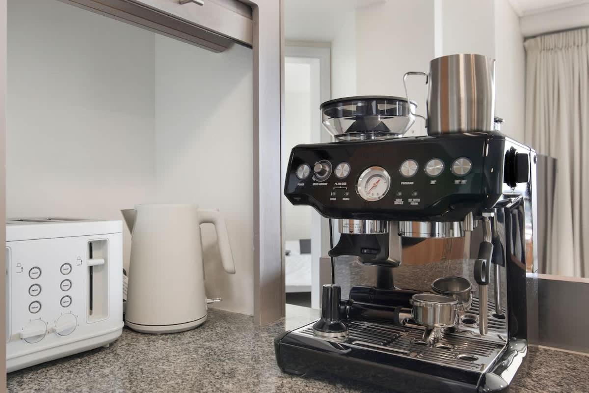 Arcade In The Sky- Views Games & Vibes Apartment Brisbane