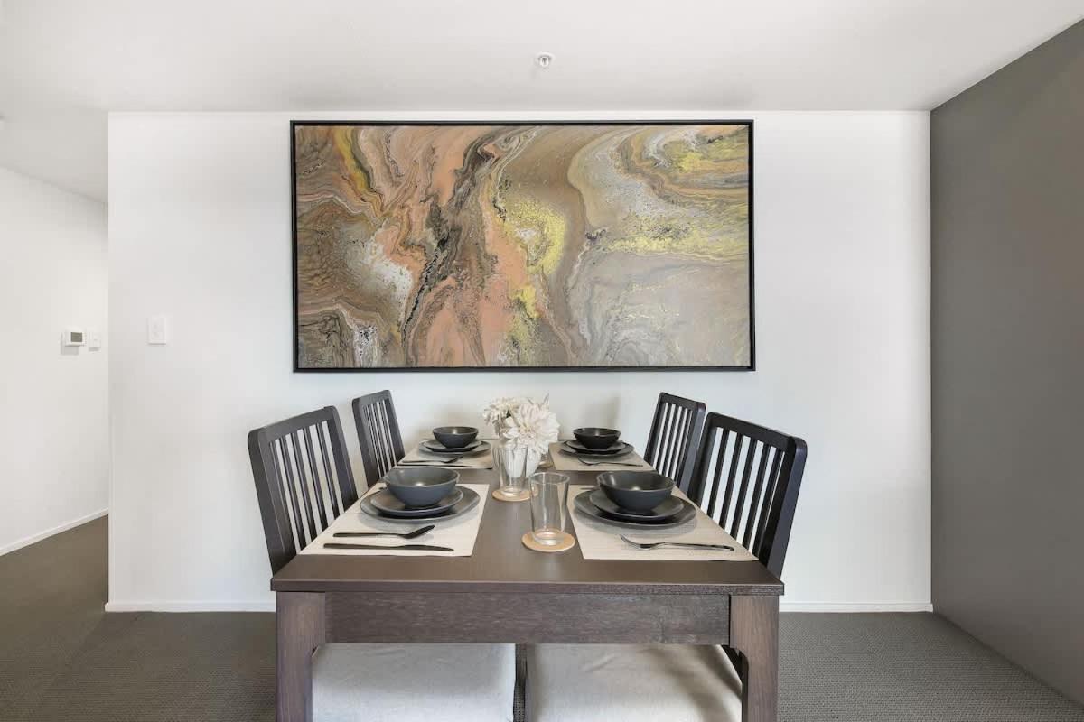 Apartment Arcade In The Sky- Views Games & Vibes