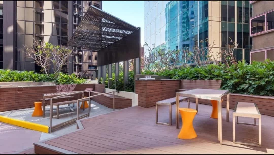 Apartment Arcade In The Sky- Views Games & Vibes Brisbane