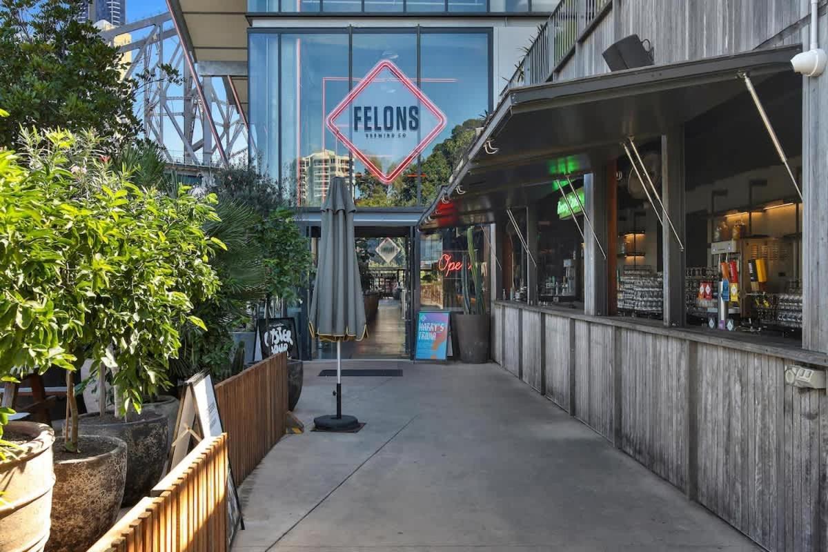 Arcade In The Sky- Views Games & Vibes Apartment