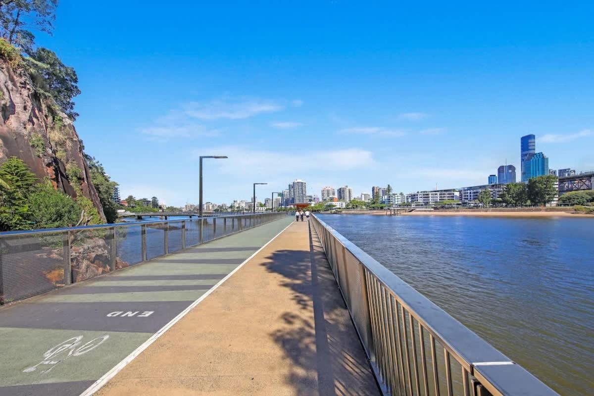 Apartment Arcade In The Sky- Views Games & Vibes Brisbane