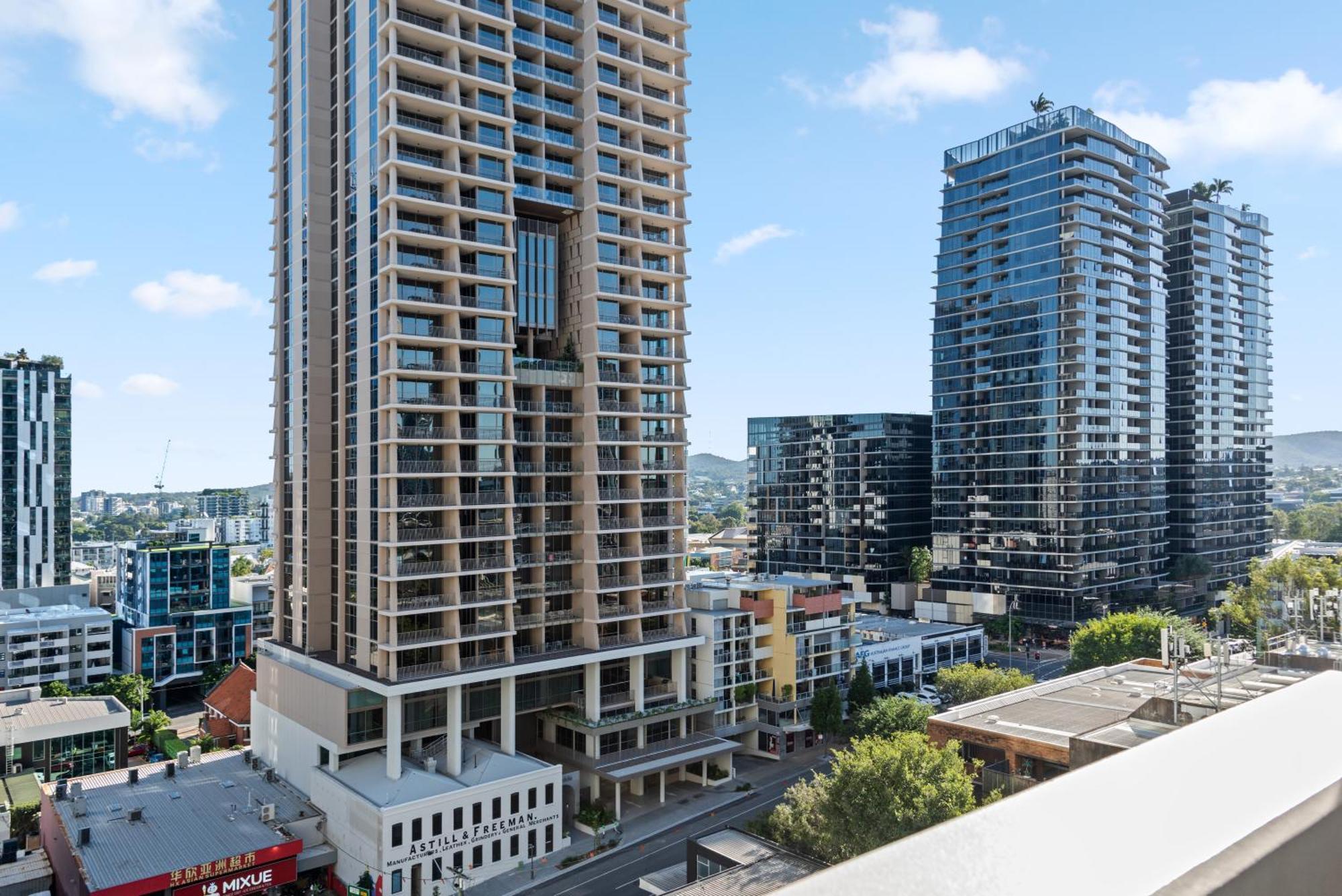 Stylish In Southbank Location With Parking * Brisbane