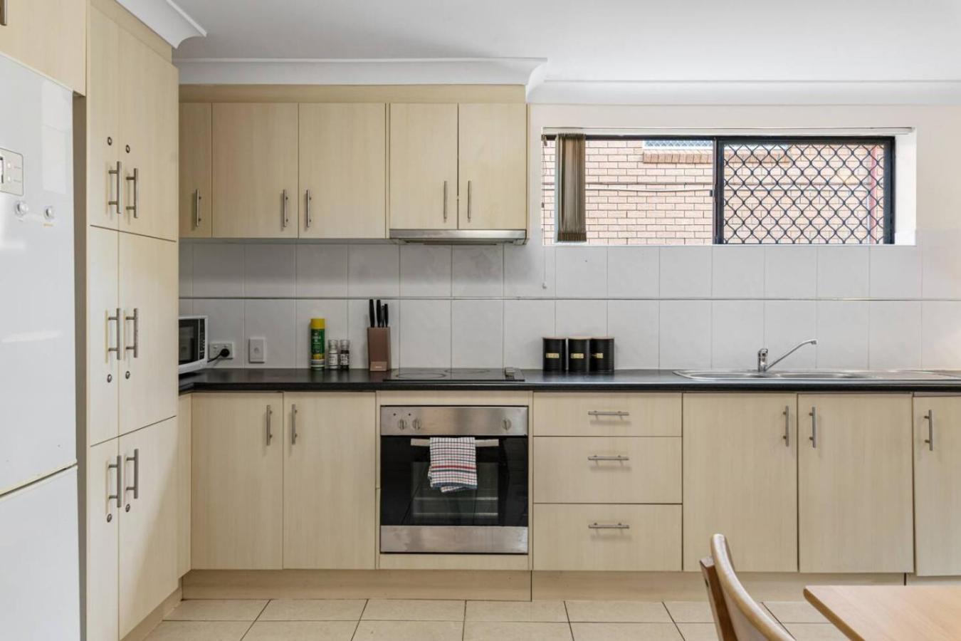 Great Value And Comfort Family 5 Mins To Shops Holiday home *