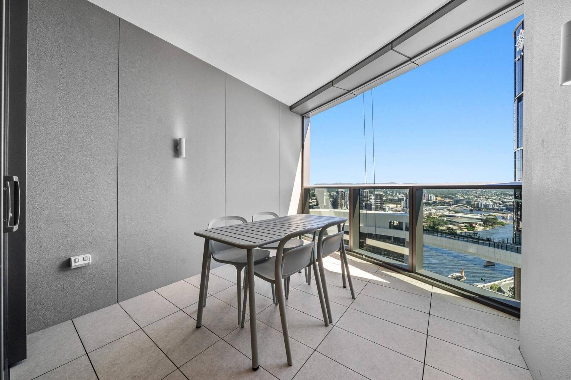 Of Clouds - Brand New Lv 33 On Star Casino Bne, Privately Managed Apartment *