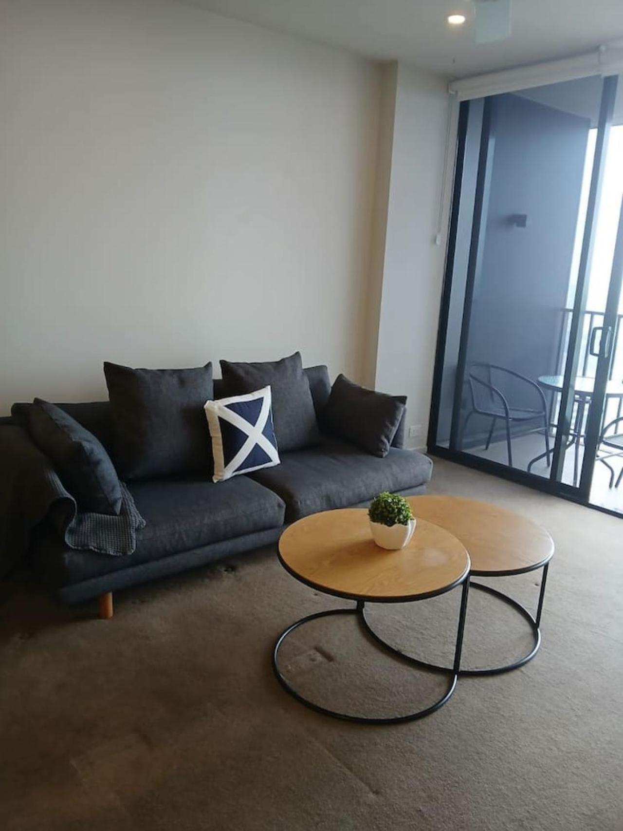 1br With Stunning Views Heart Of Apartment