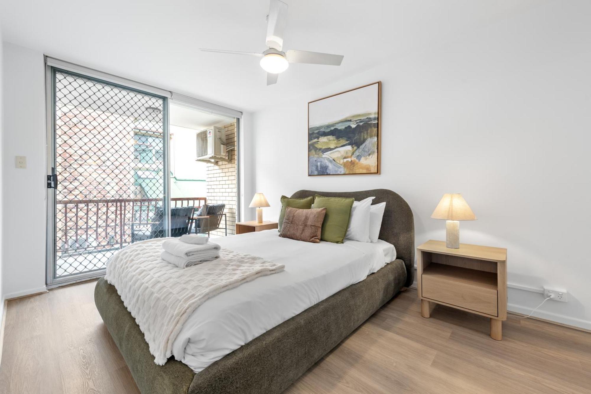 Spacious 1br Near Hospital, Qut And Cbd With Parking! Apartment Brisbane