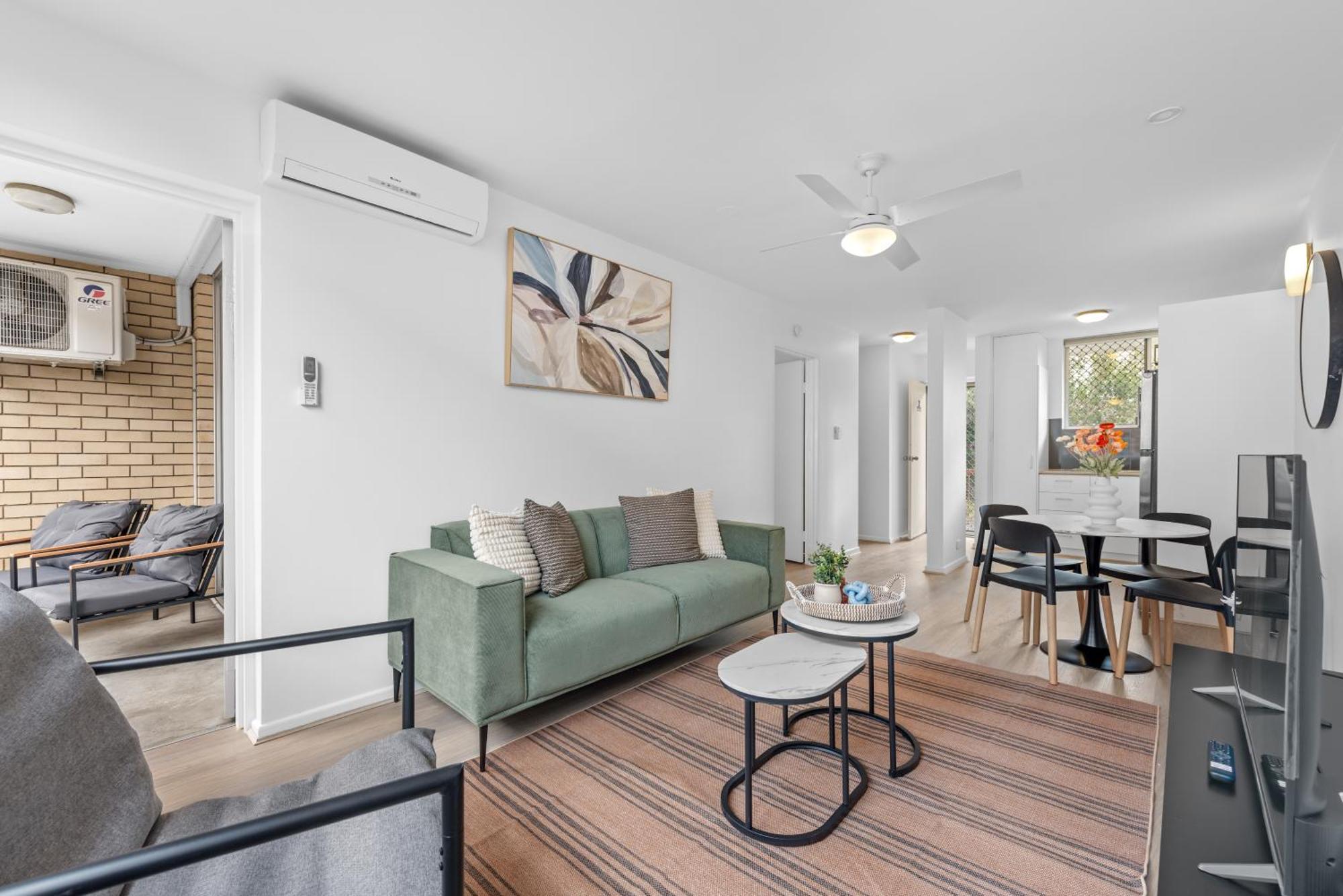 Spacious 1br Near Hospital, Qut And Cbd With Parking! *