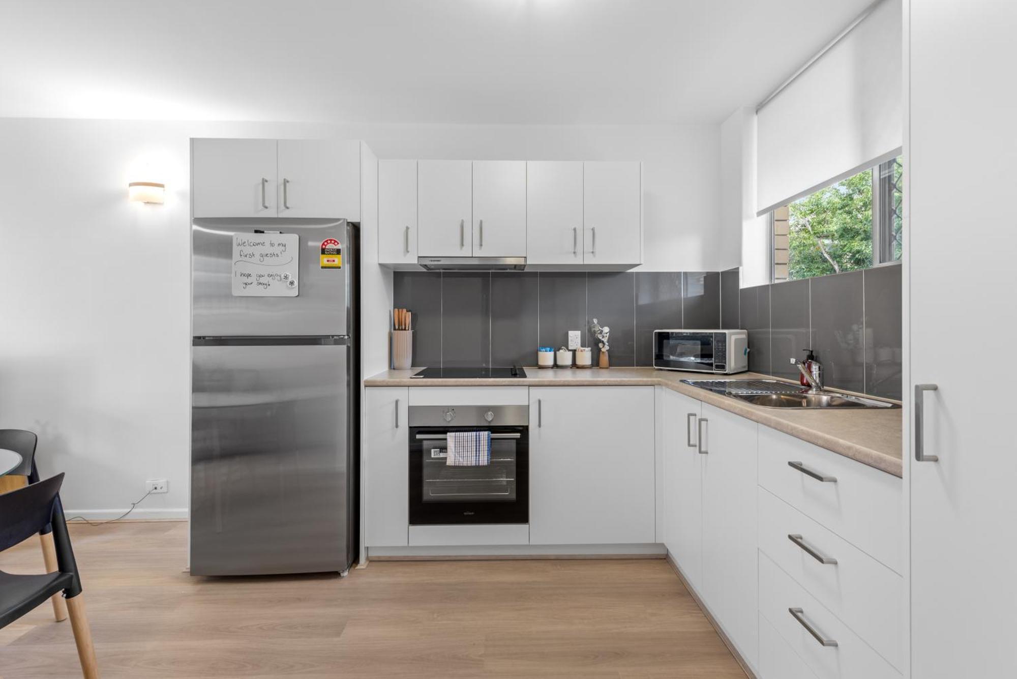 Stylish And Comfy 2br In Medical District With Parking