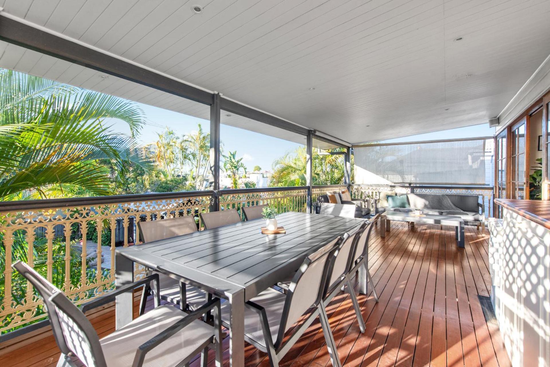 Comfy Character Qld'r ~ 3bed Self-contained-upstairs House W/parking ~ Woolloongabba * Brisbane