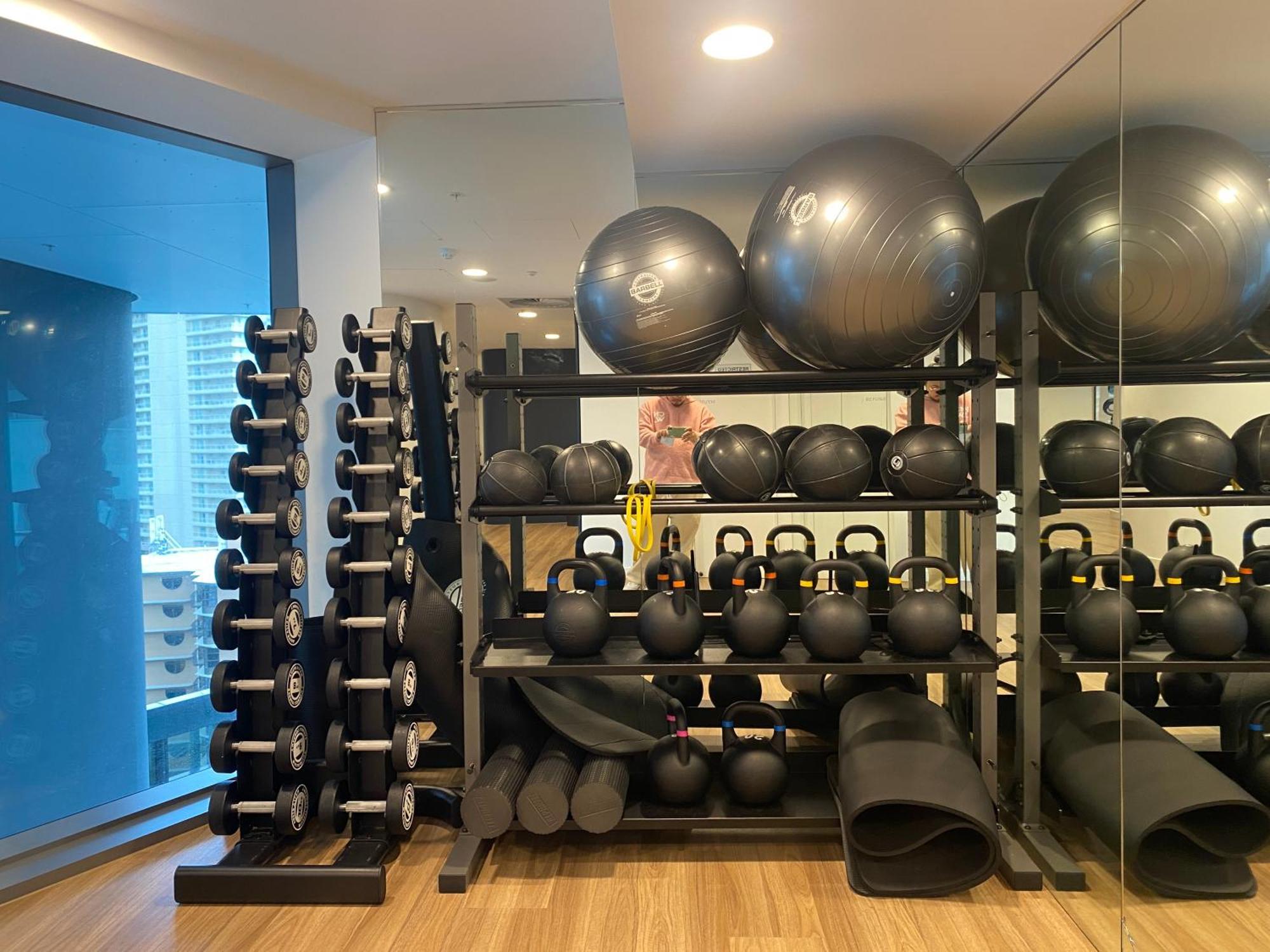 Landmark Casino 1bdr Luxe Apartment *