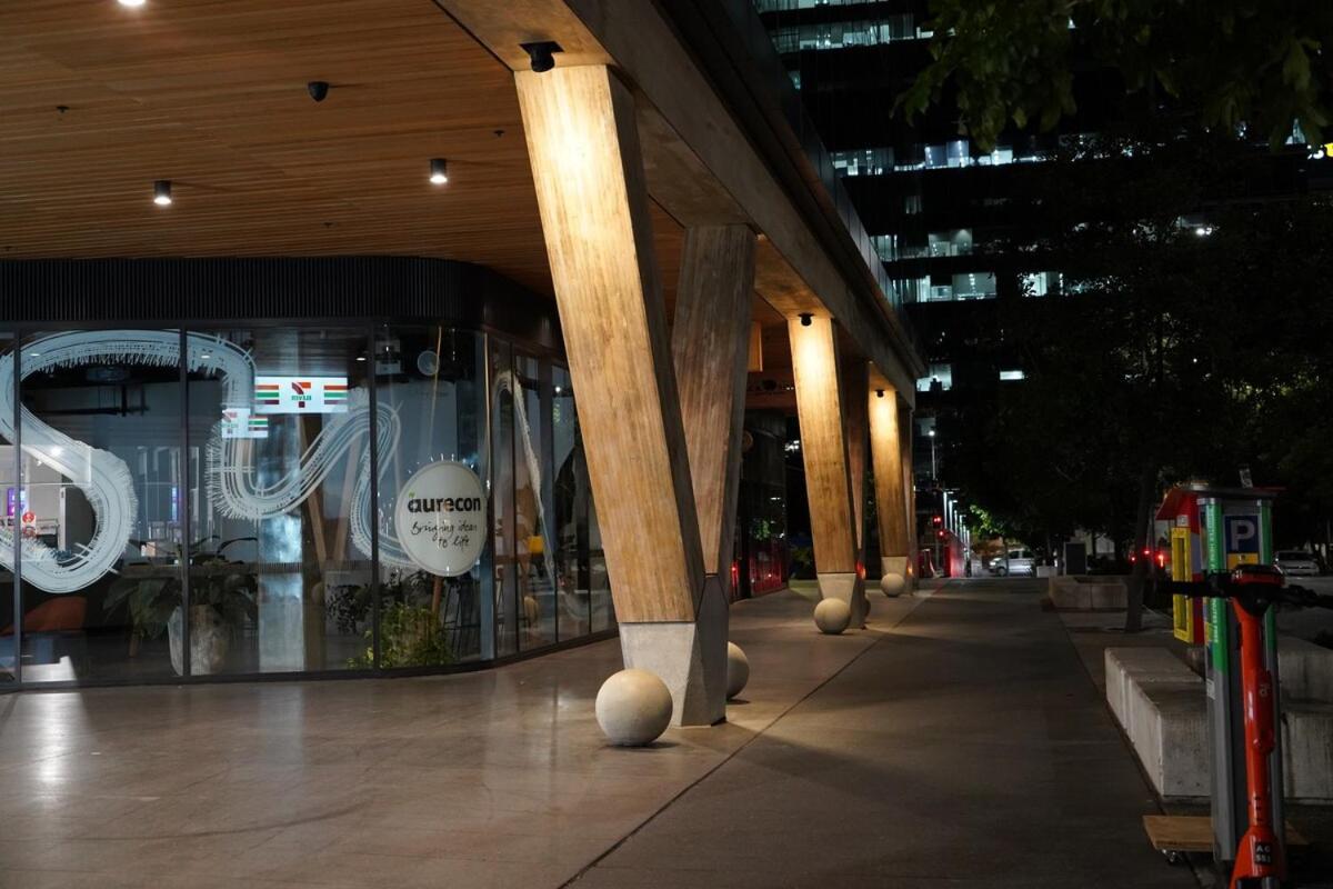 Sunny & Convenient, Terraces Bowen Hills *