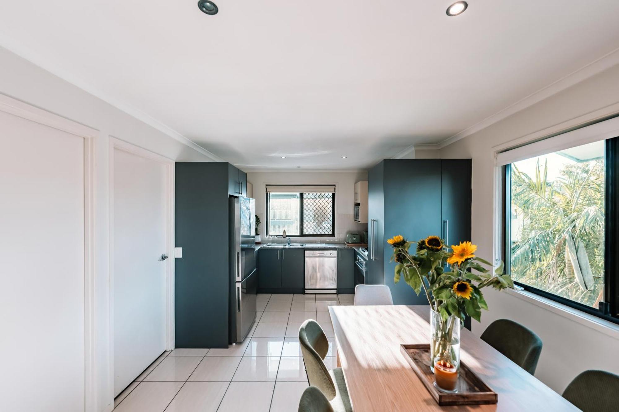 Inner New Farm 3-bed Townhouse With Yard *