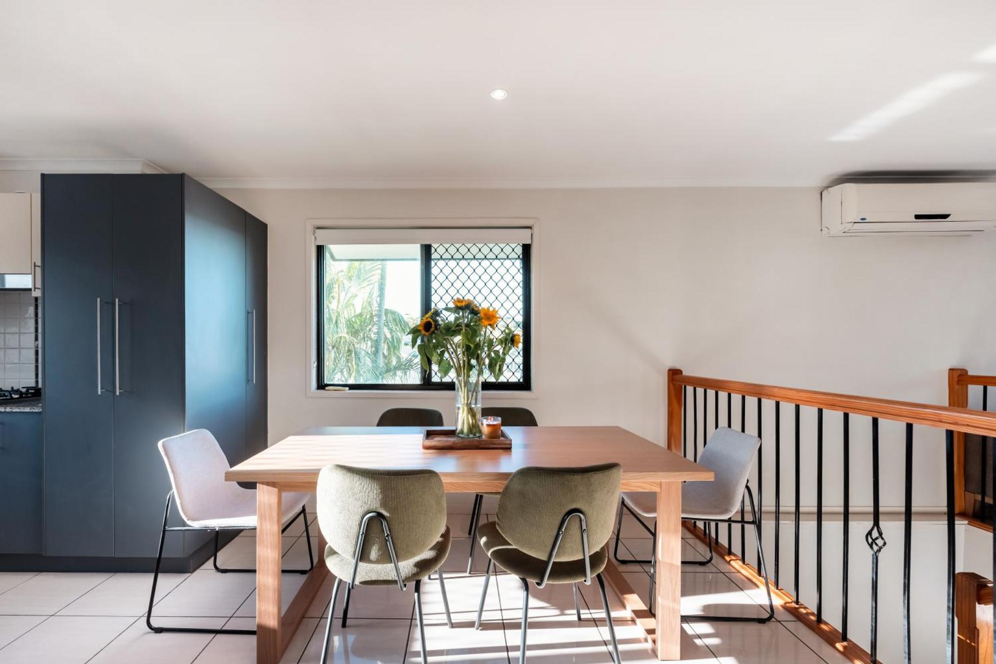 Inner New Farm 3-bed Townhouse With Yard Brisbane