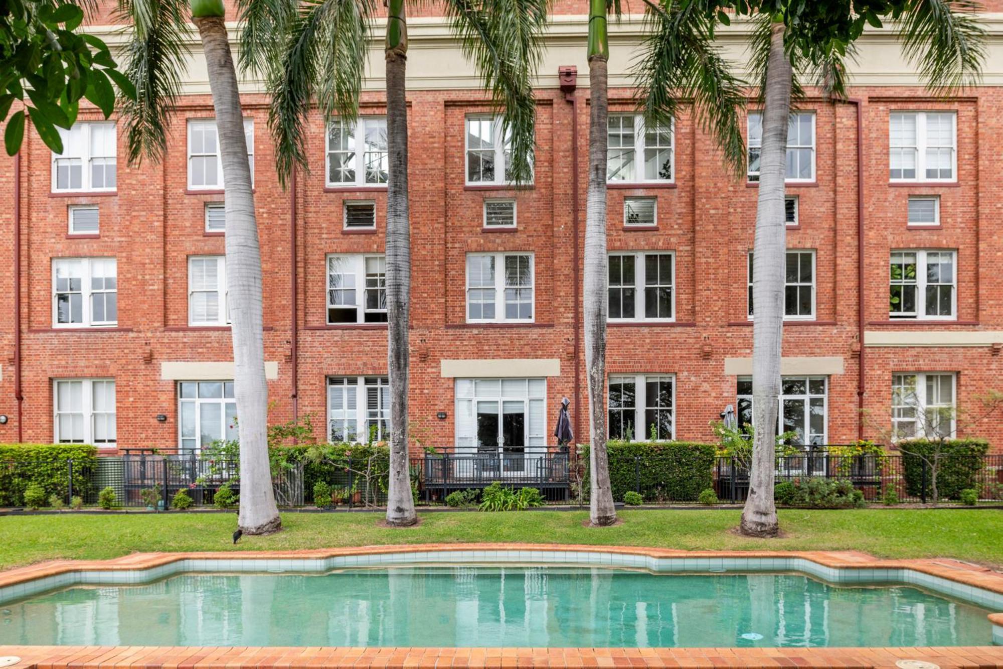Woolstore Riverfront Teneriffe Apartment *