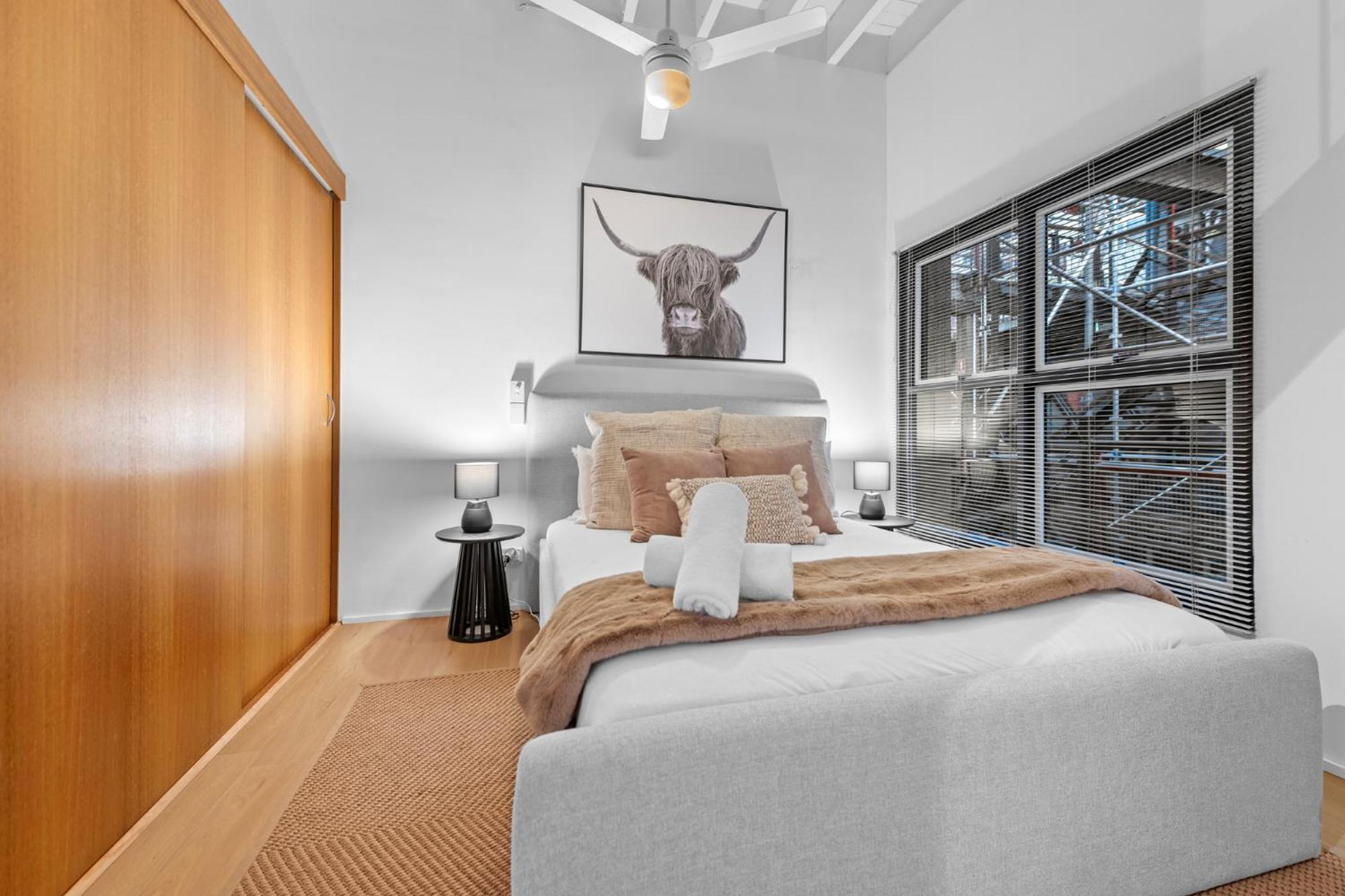 Woolstore Riverfront Teneriffe Apartment
