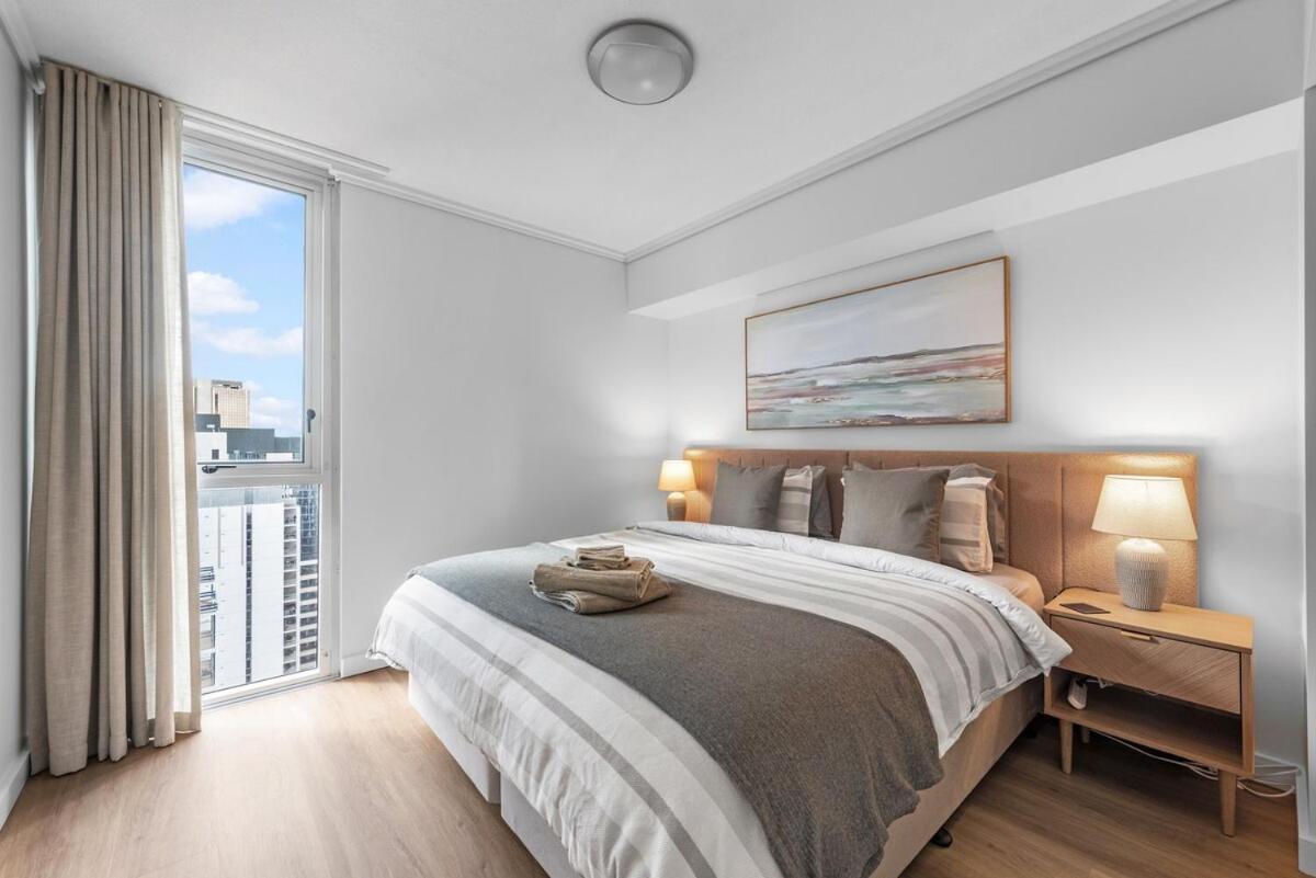 Hot In The 2bed-2bath-2car-study-pool-views