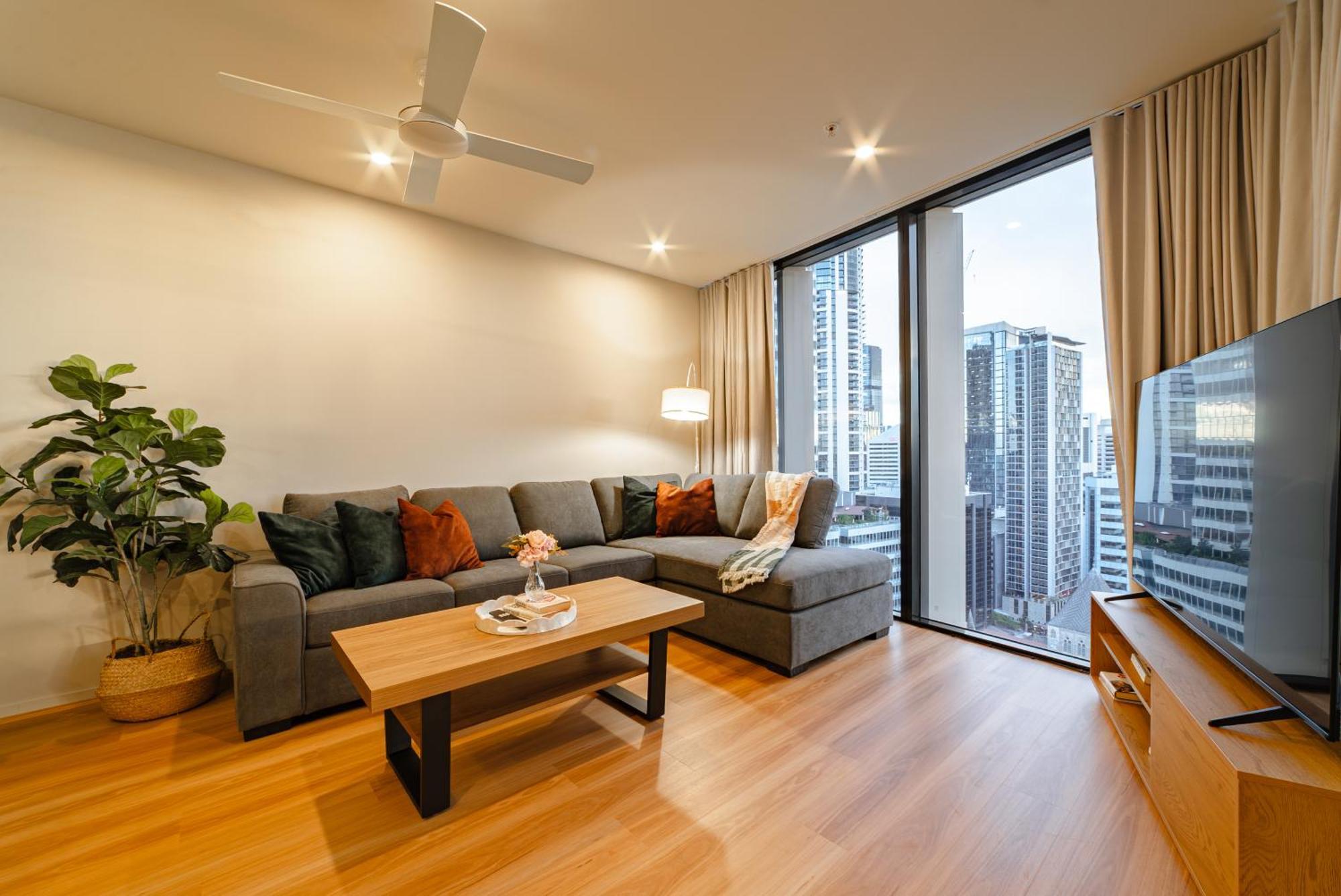 Lux 24th Floor 2br 2bath, Infinity Pool, Gym, Wifi * Brisbane