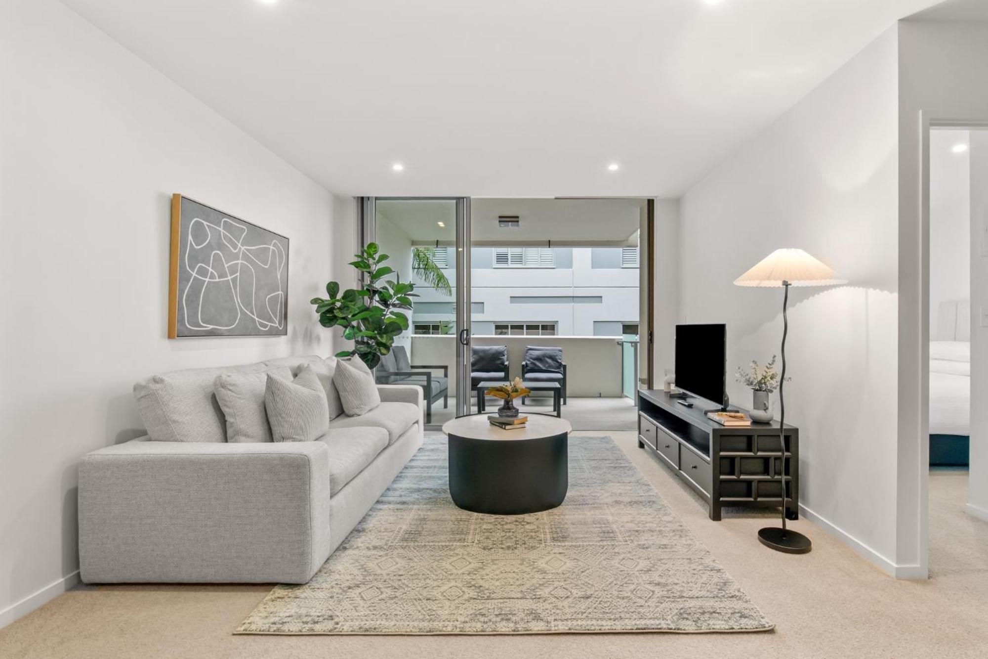 Apartment West End Flat With Pool And Bbq Access
