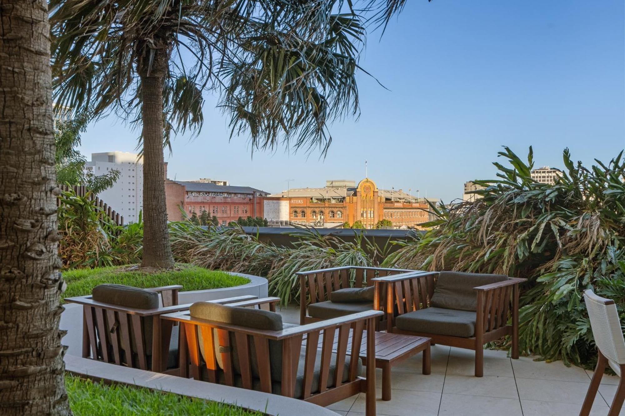 Apartment Escape With Balcony & Resort-style Amenities Brisbane