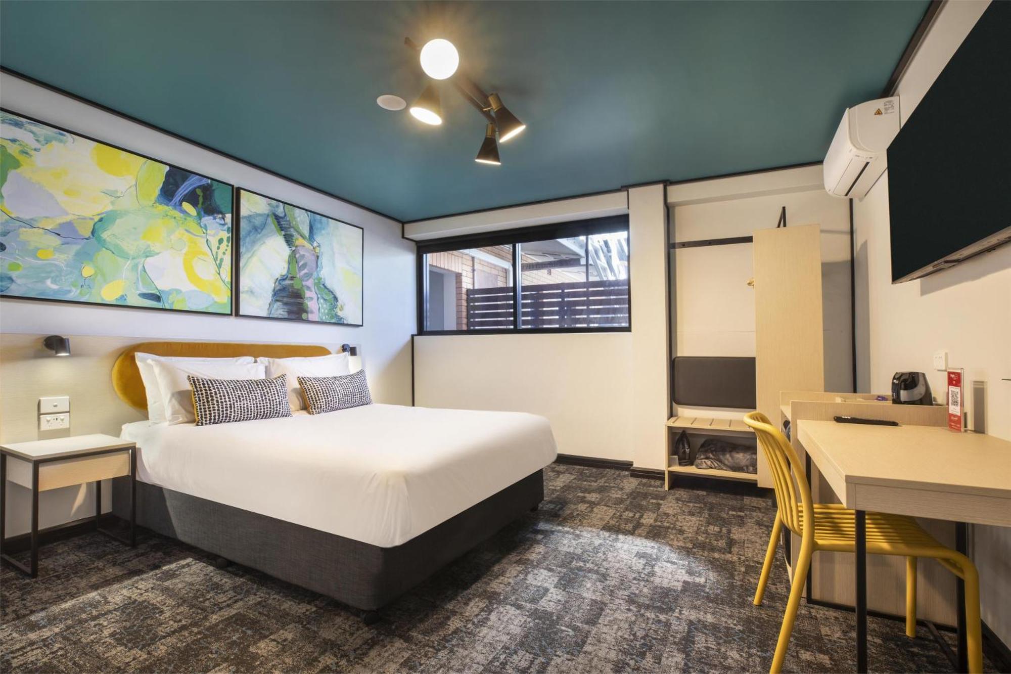 Nightcap At Of Wales Hotel Brisbane