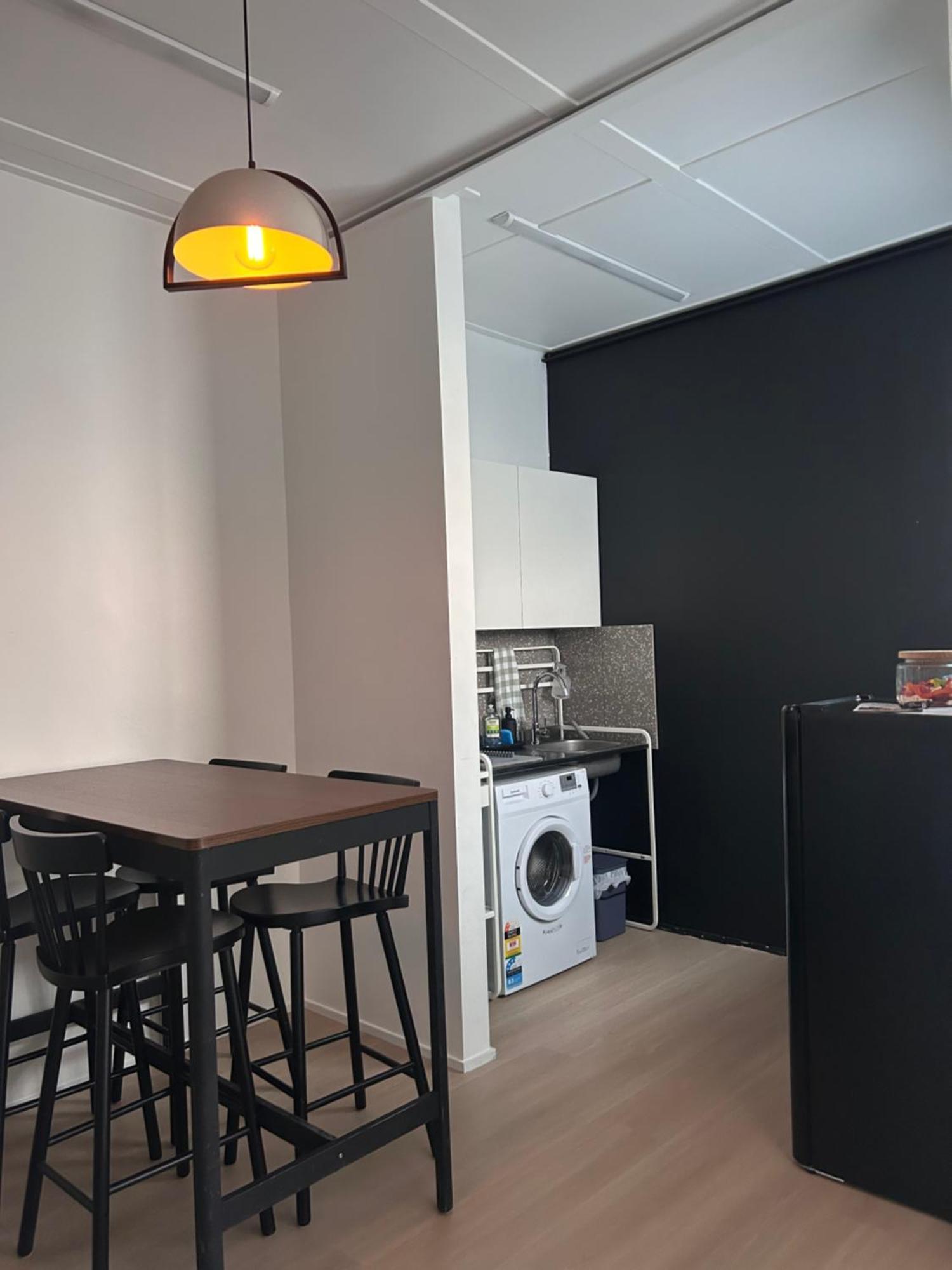 Holiday home West Hub. Private Infrared Sauna Near & Much More! New Purpose Built Loft Style!