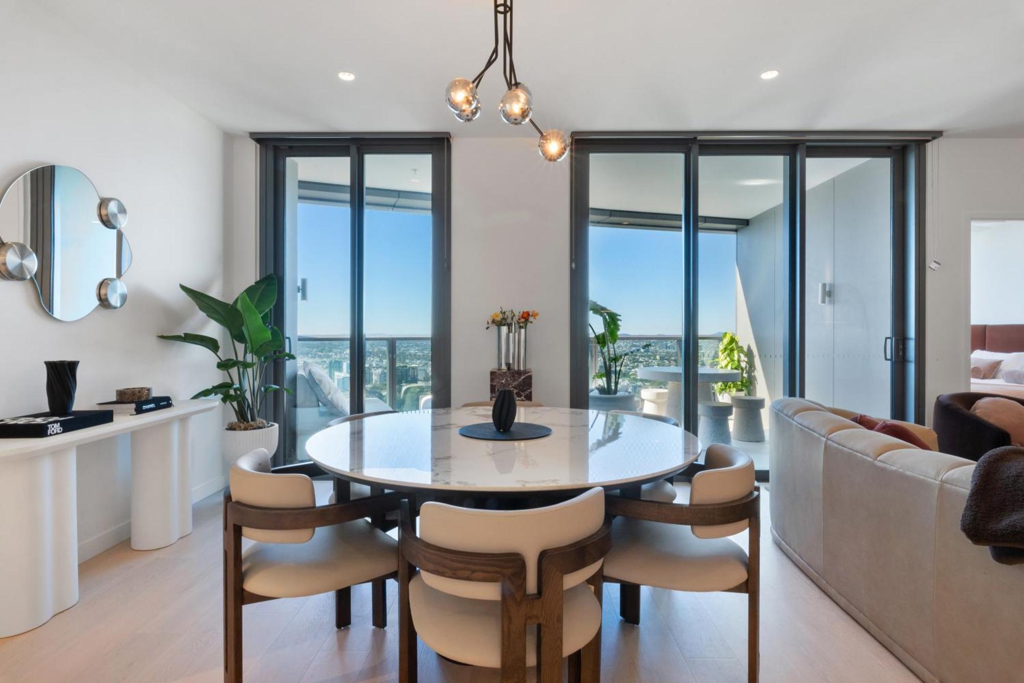 The Gemini - Queens Wharf - 3bd Luxury & Carpark Apartment