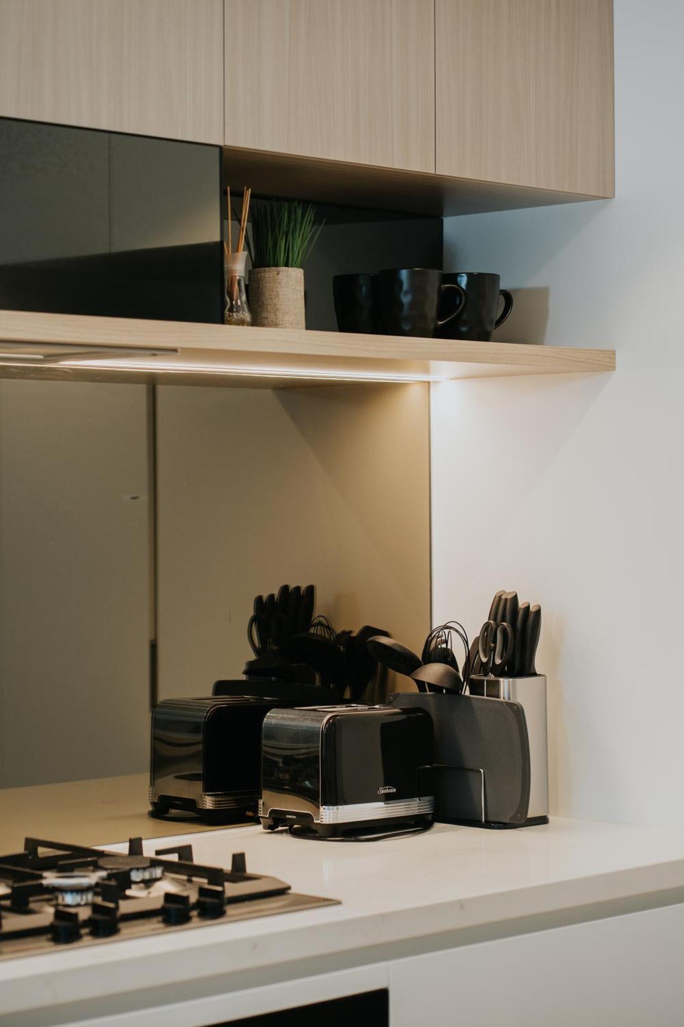 Nooon Qw - Managed By The Nooon