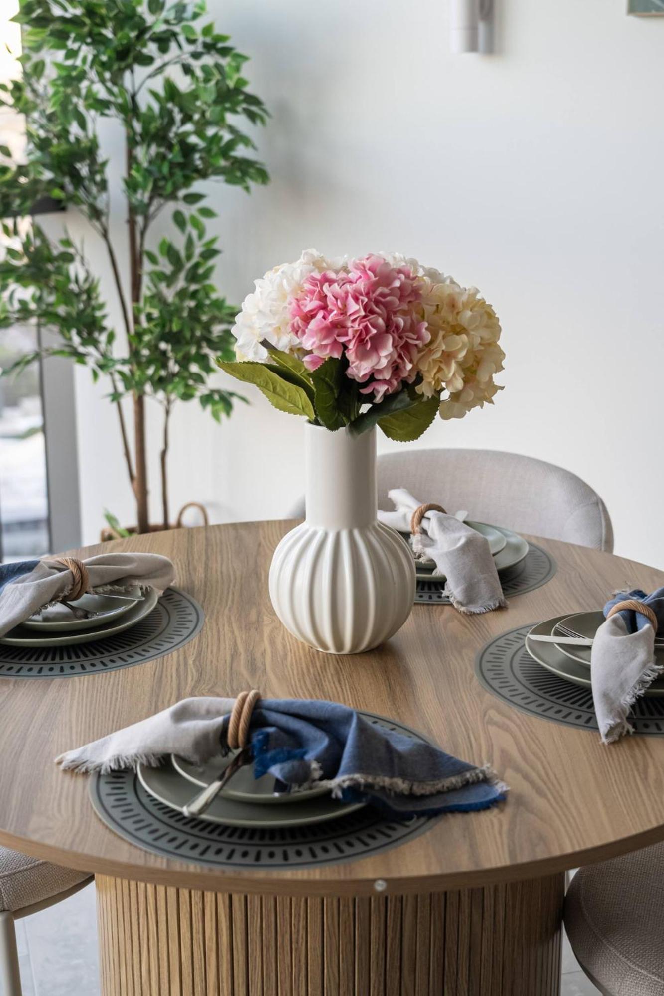 Queen's Wharf 1bed - Lv 60 Skyline Reverie Apartment *