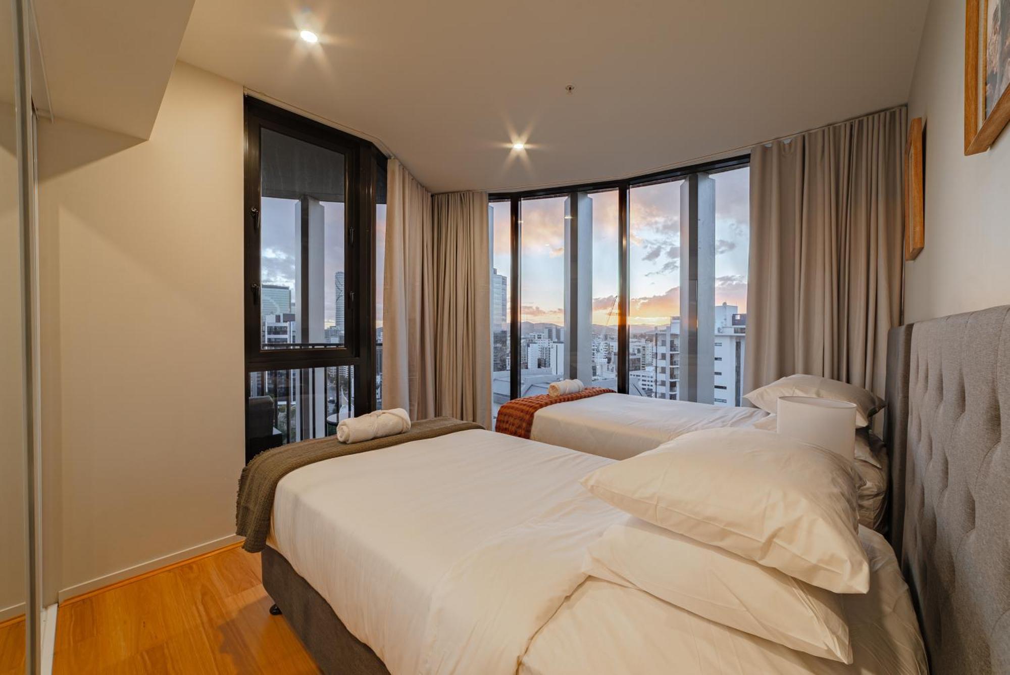 Lux 24th Floor 2br 2bath, Infinity Pool, Gym, Wifi Brisbane