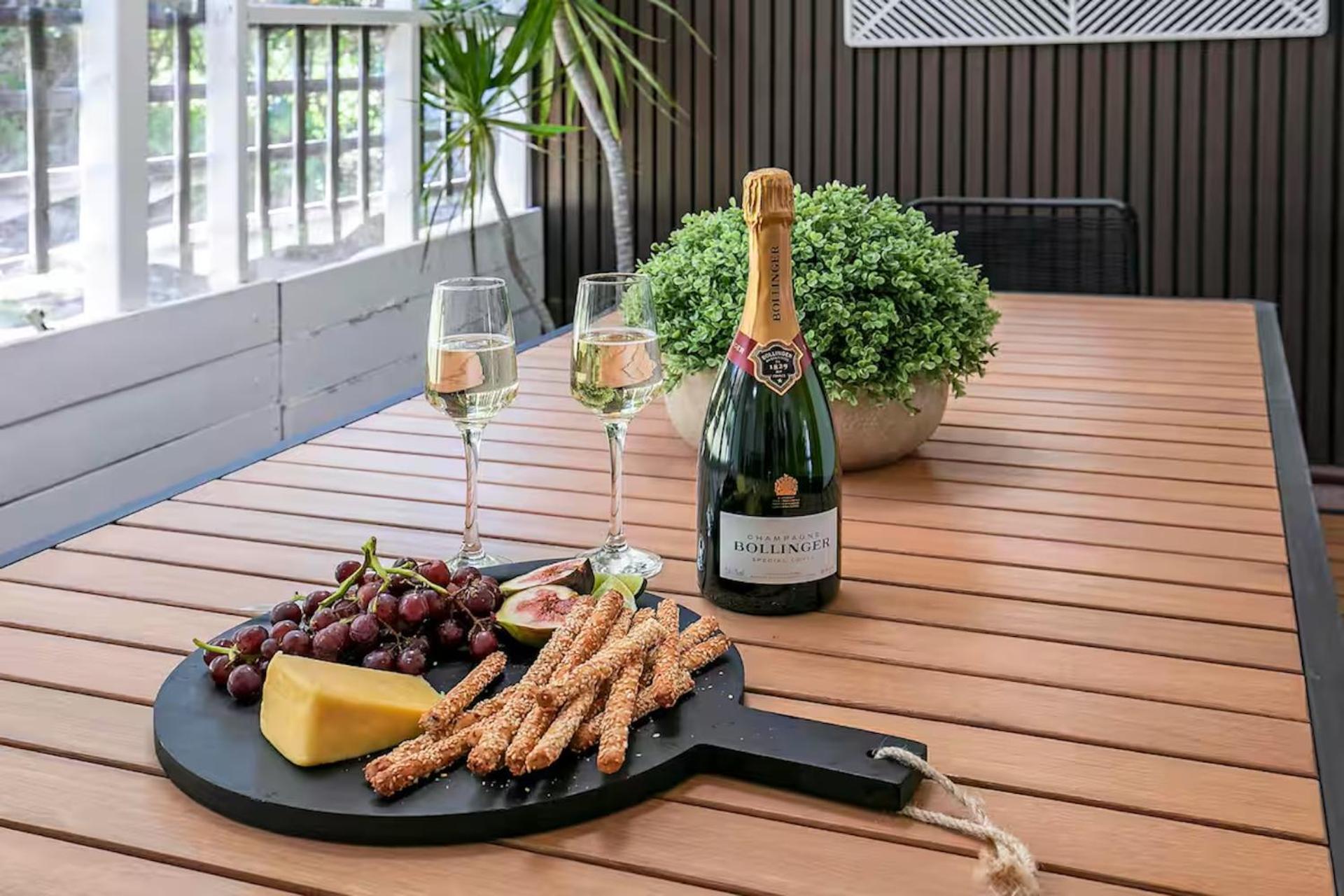 Haven Milton 4br Sleeps 10 Holiday home Brisbane