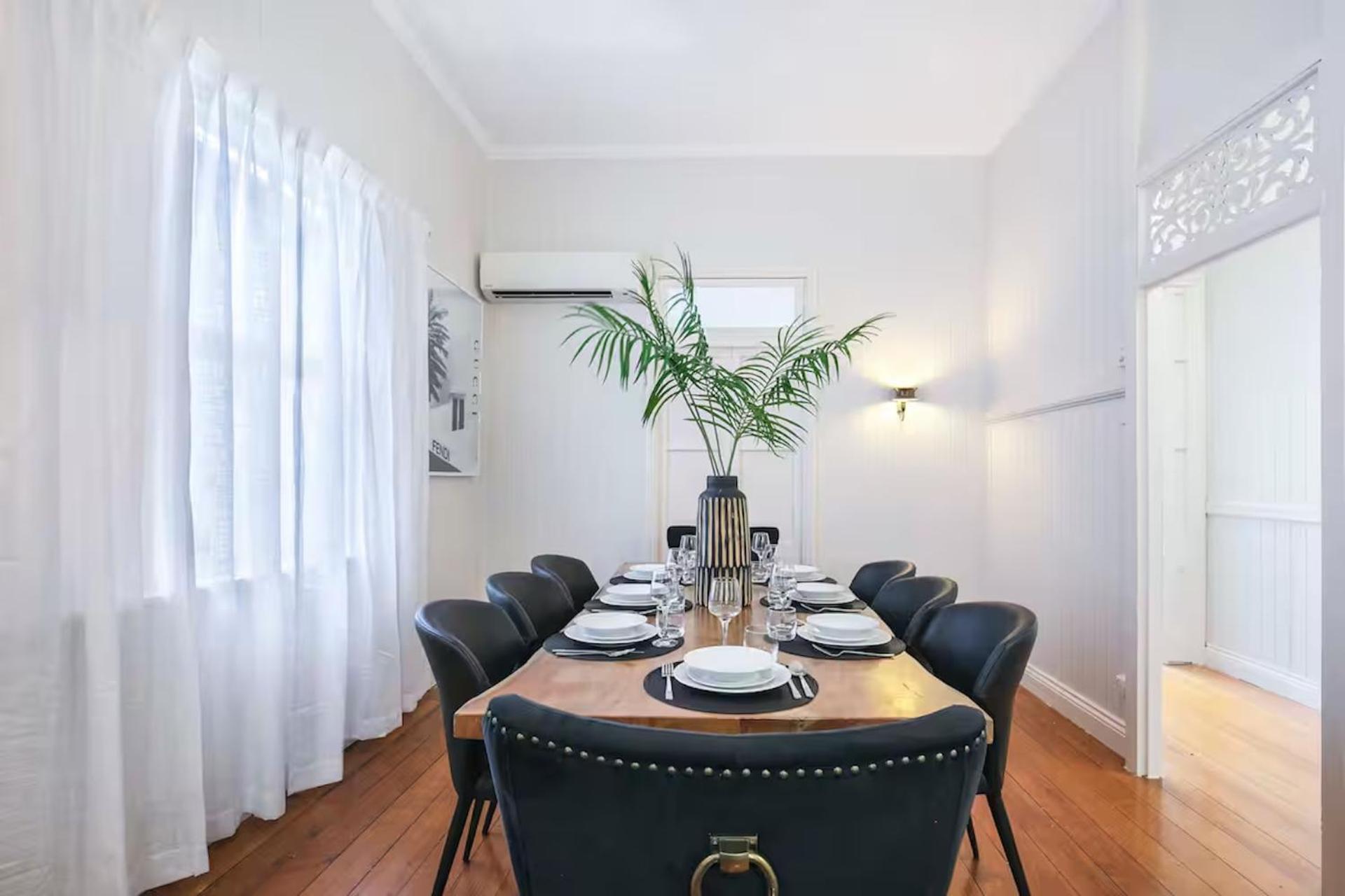 Haven Milton 4br Sleeps 10 Brisbane