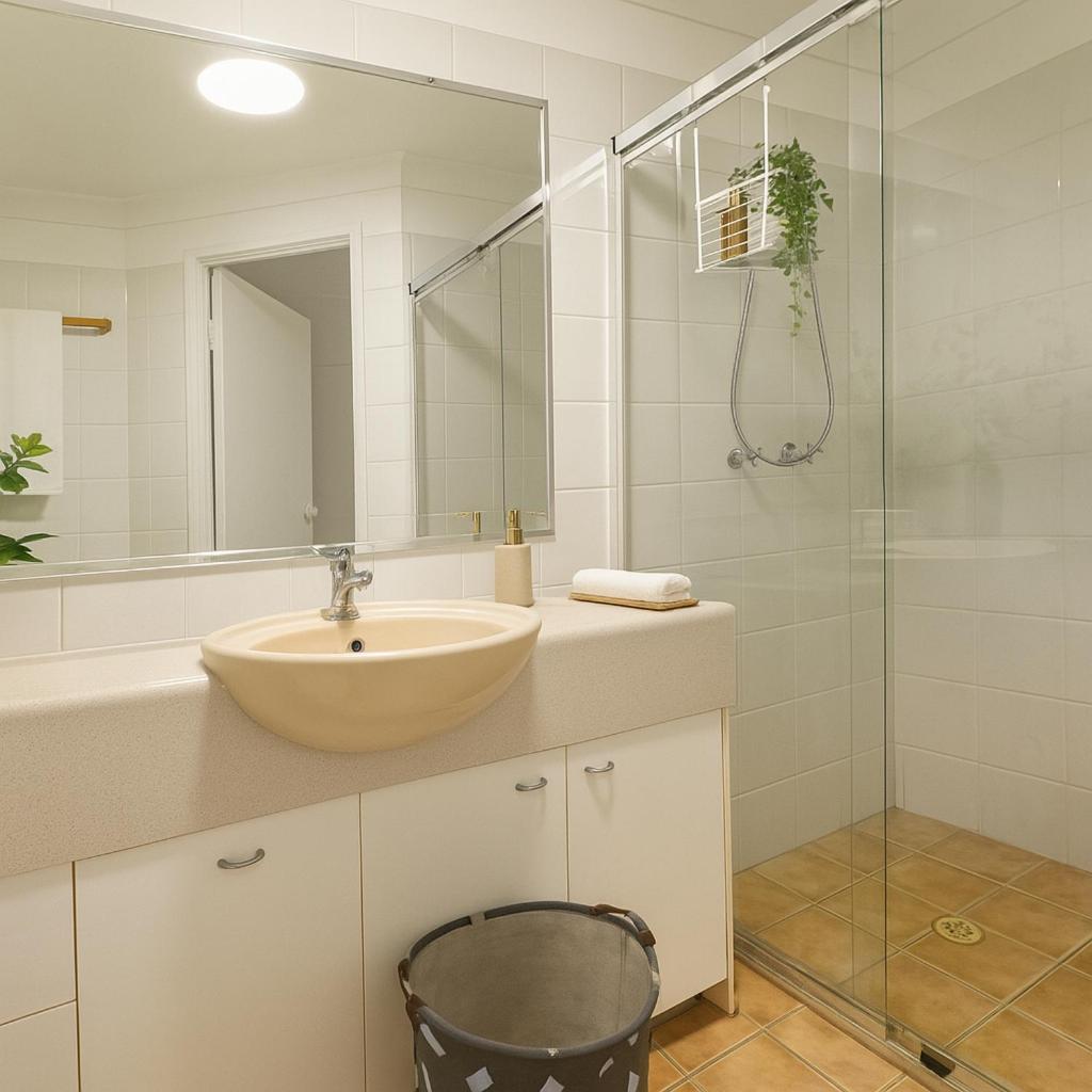 140sqm Modern Teneriffe 2 Bedroom & Balcony *