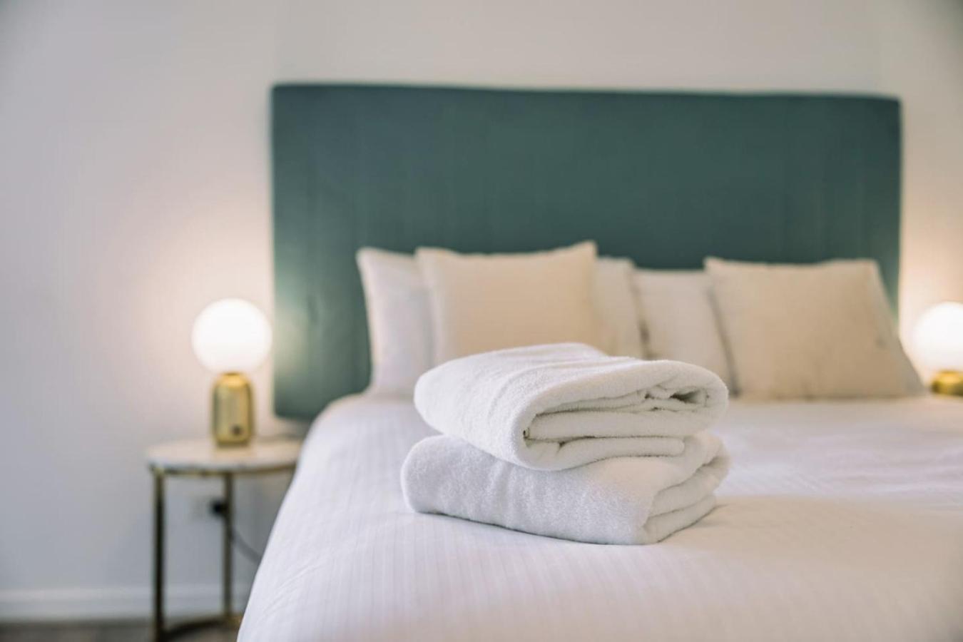 Tranquil 2br Between Art And Sky