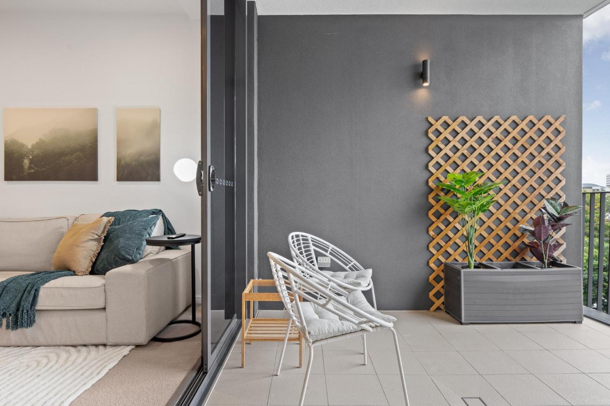 Spacious West End With Pool & Bbq Access Apartment Brisbane